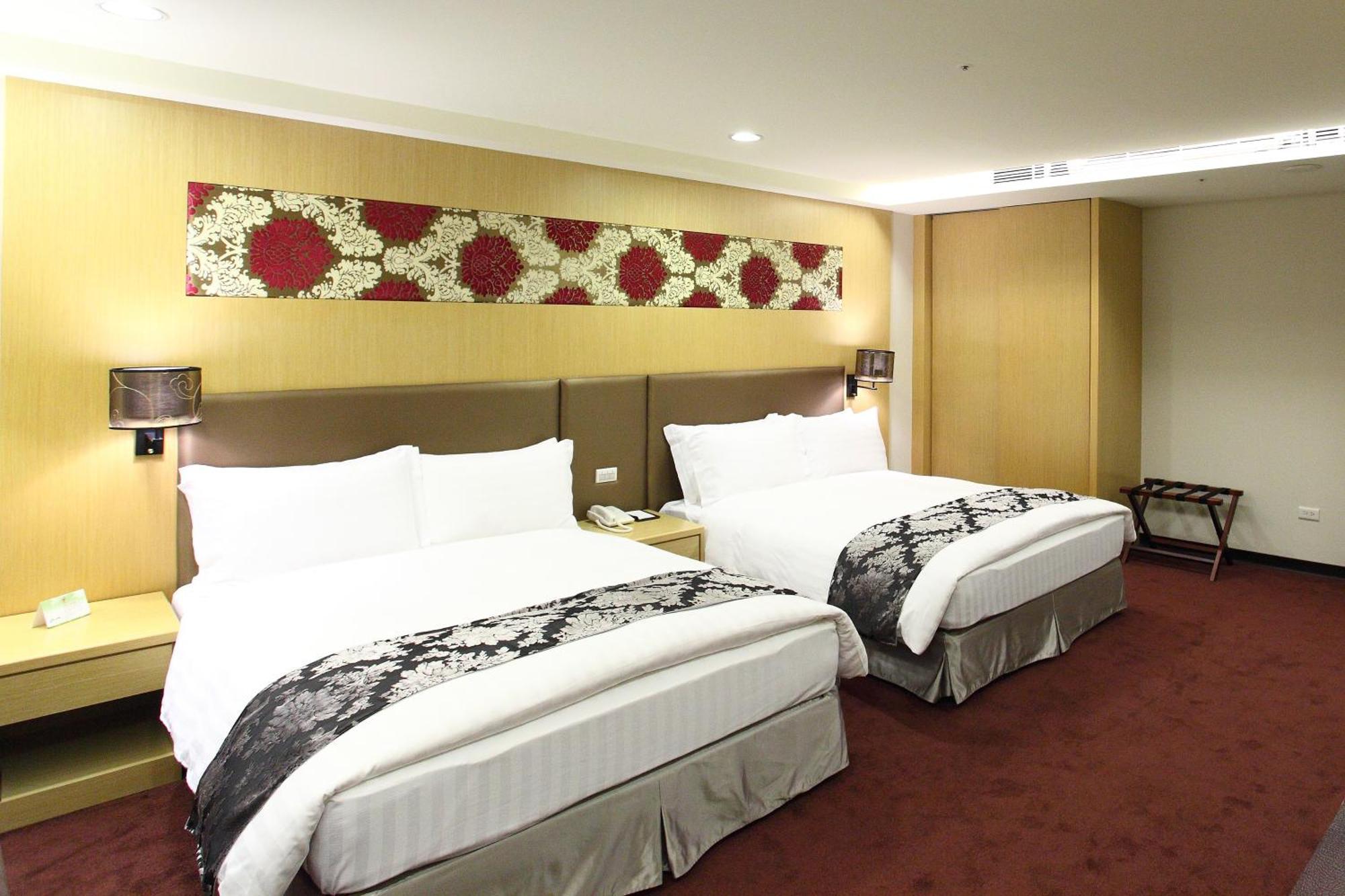 Superior Quadruple Room Zhao Yin Buling