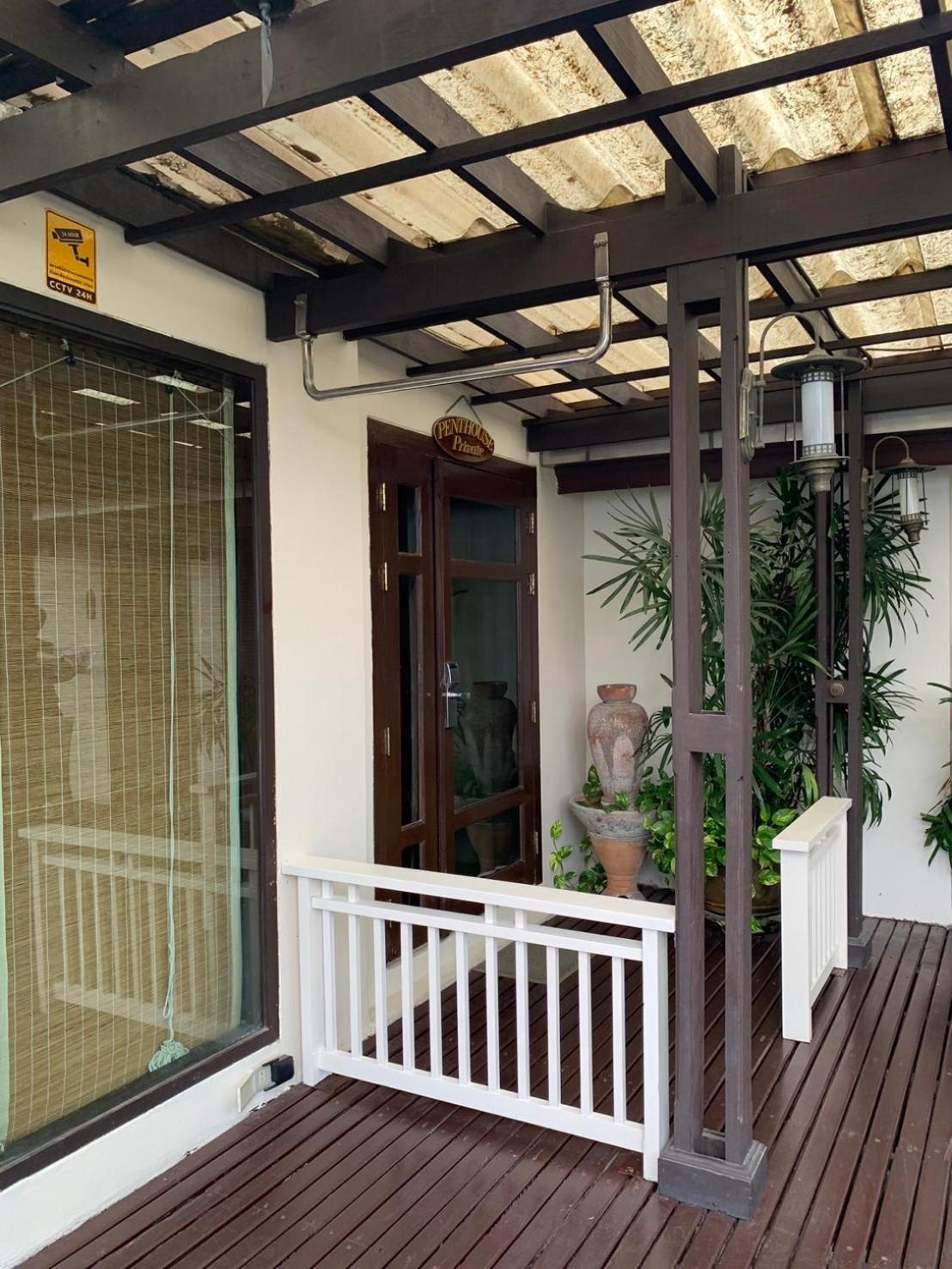 Family Room Garden View