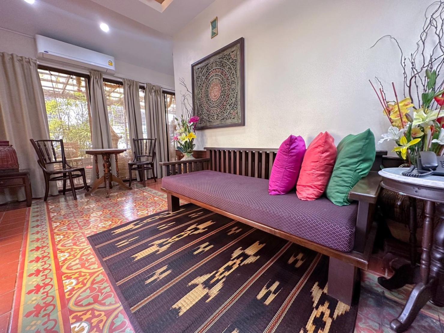 Family Room Garden View