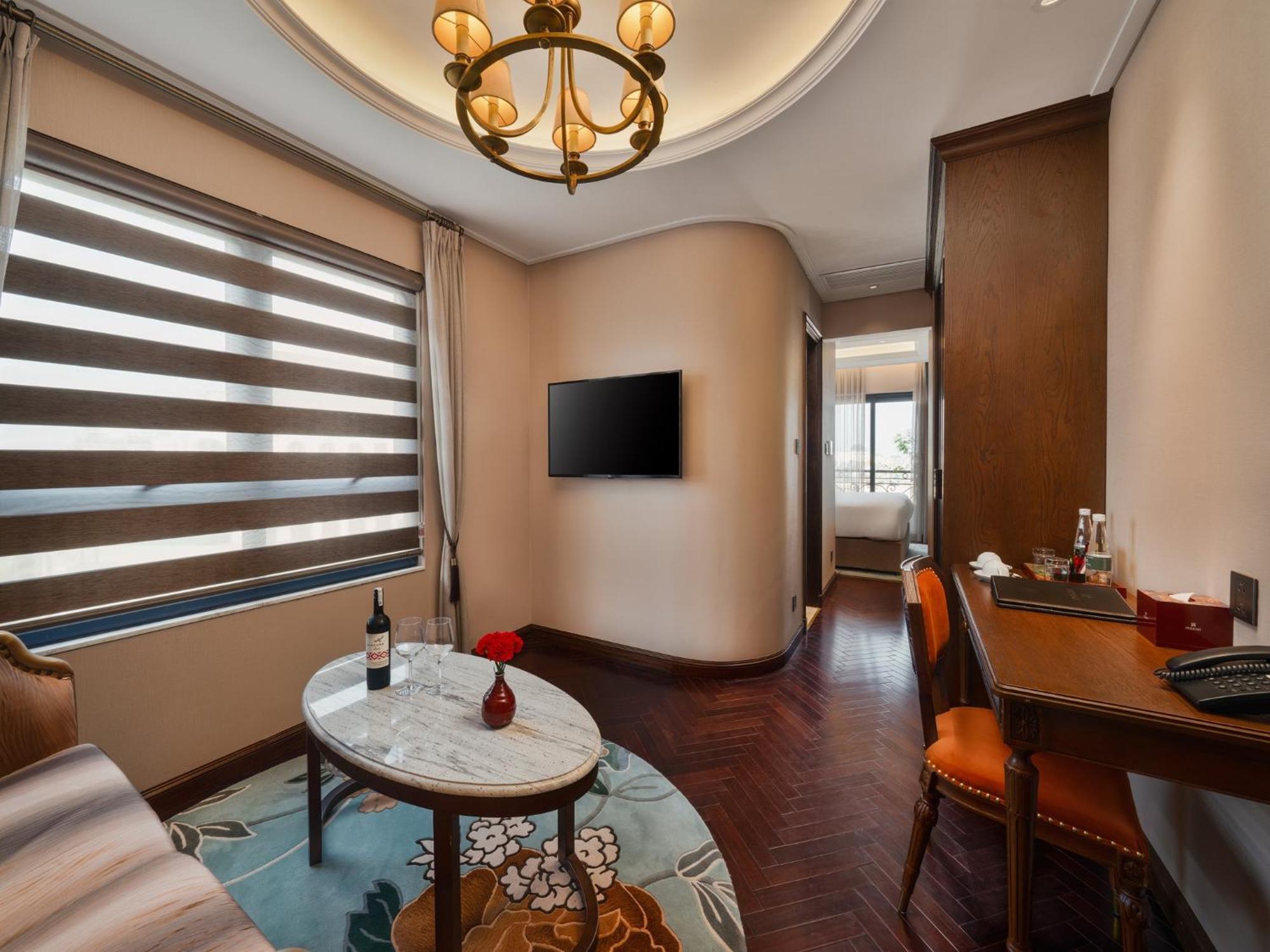 Suite mit Kingsize-Bett und Balkon
