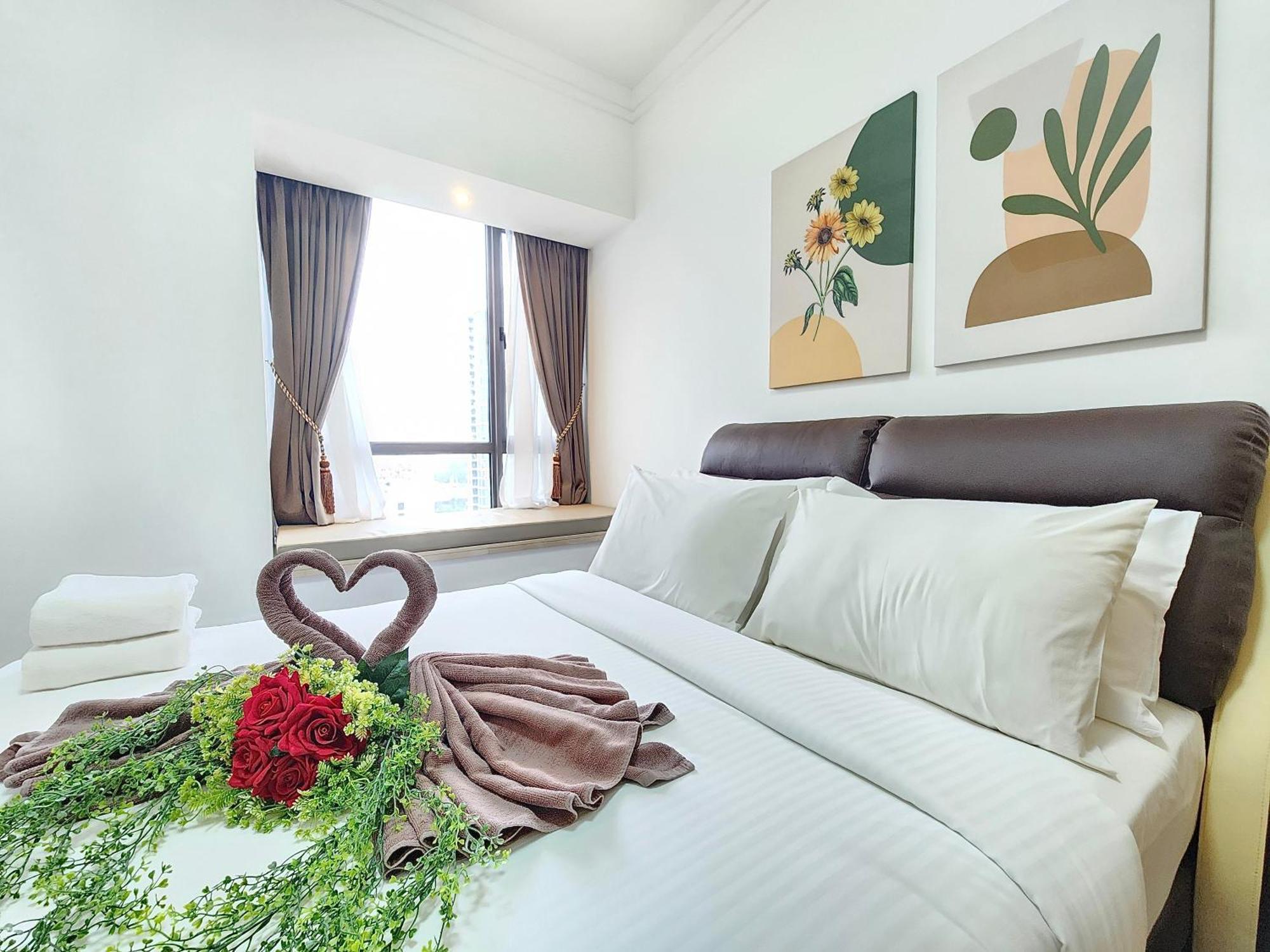 Three-Bedroom Apartment with Balcony