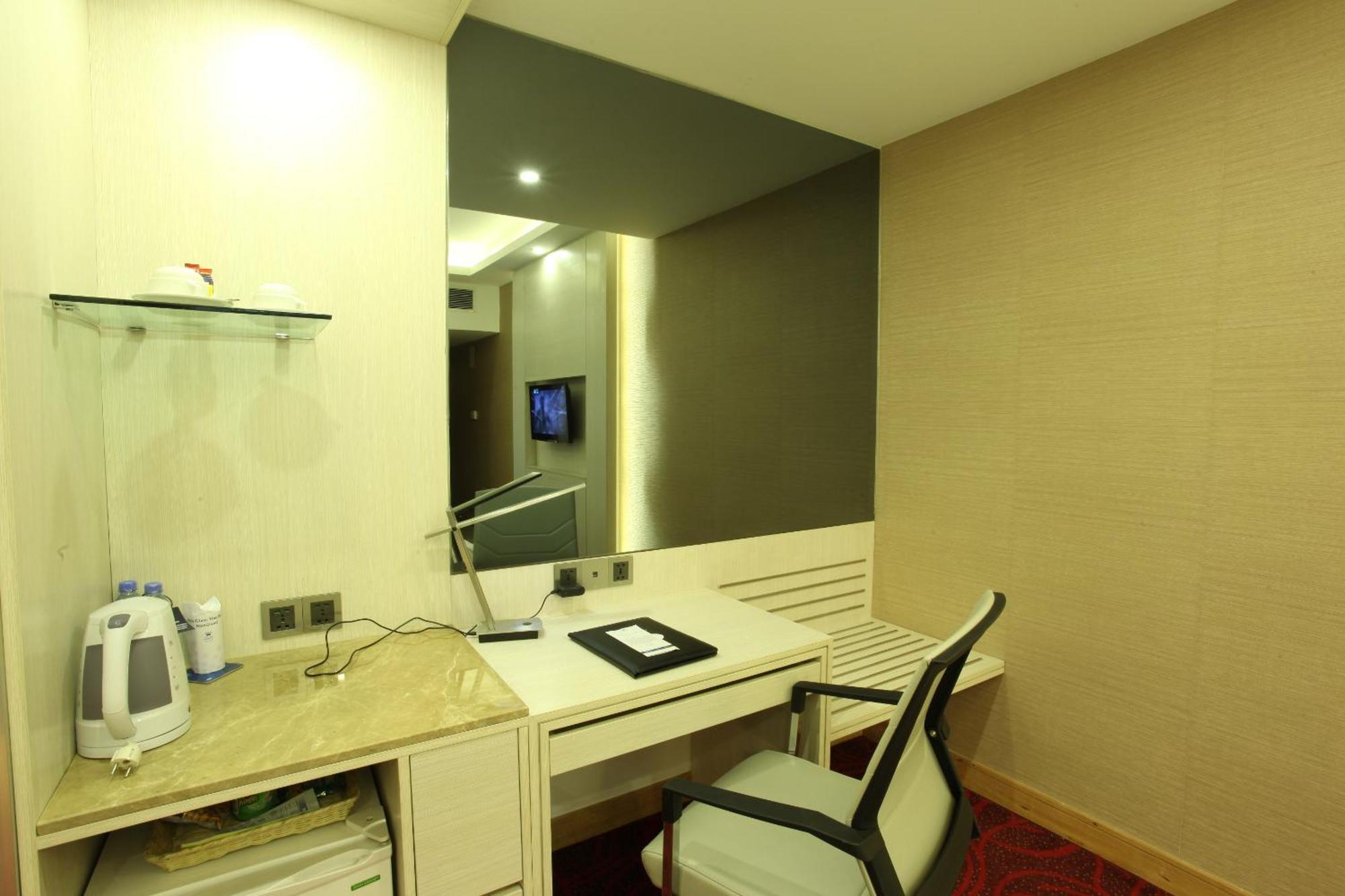 Standard Double Room without Window,1588126021:JPEG