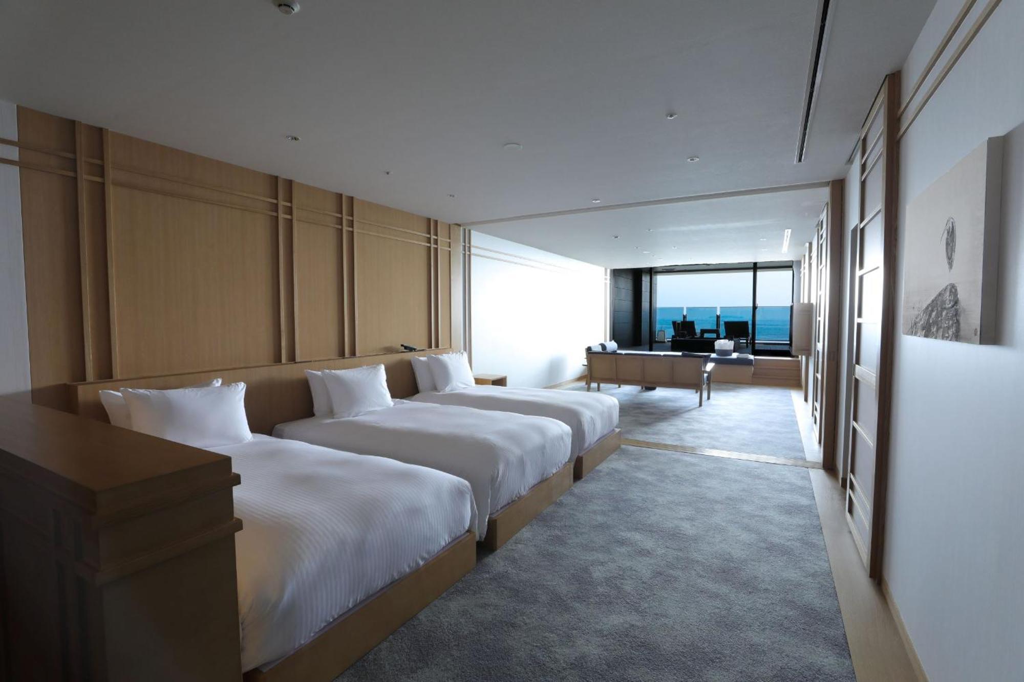 Triple Room with Sea View