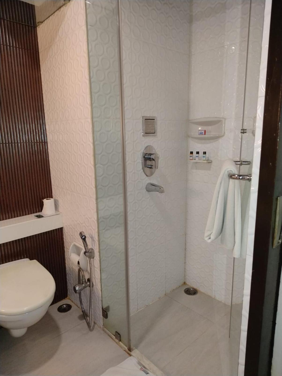 Quarto com Cama de Casal ou 2 de Solteiro e Vista da Cidade