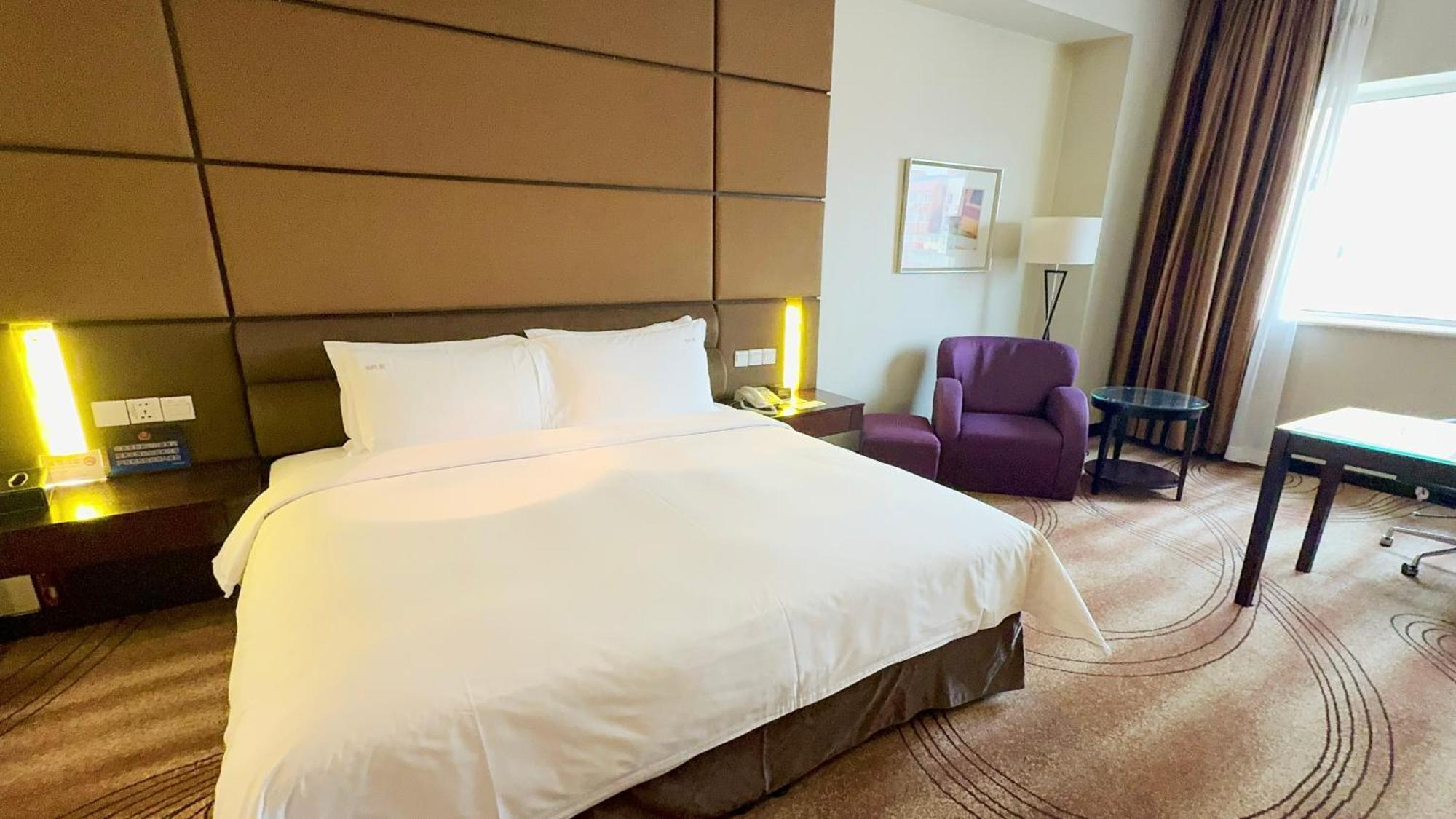 Premium Zimmer mit Kingsize-Bett – Zugang zur Lounge