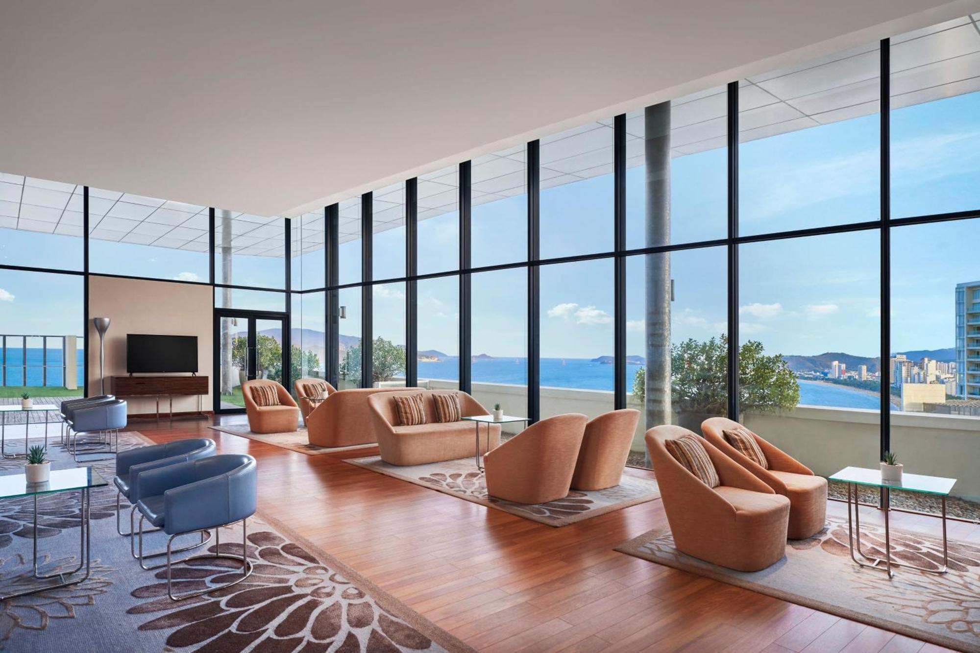 Club Premium King Club lounge access Larger Guest room