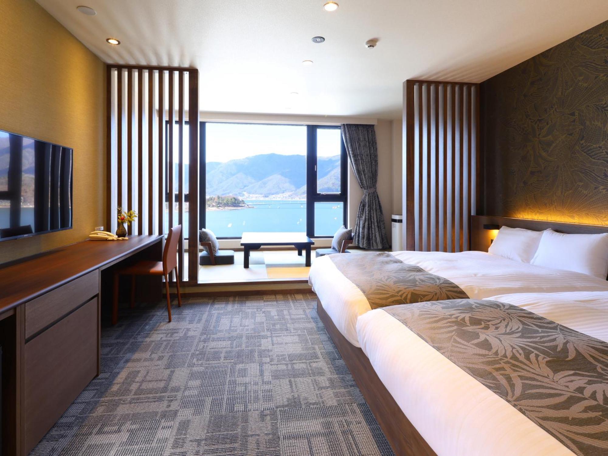 Connecting Japanese Western Room with Lounge Access (over 13 years old)