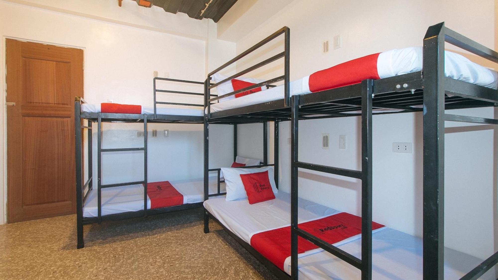 6-Bed Mixed Dormitory Room
