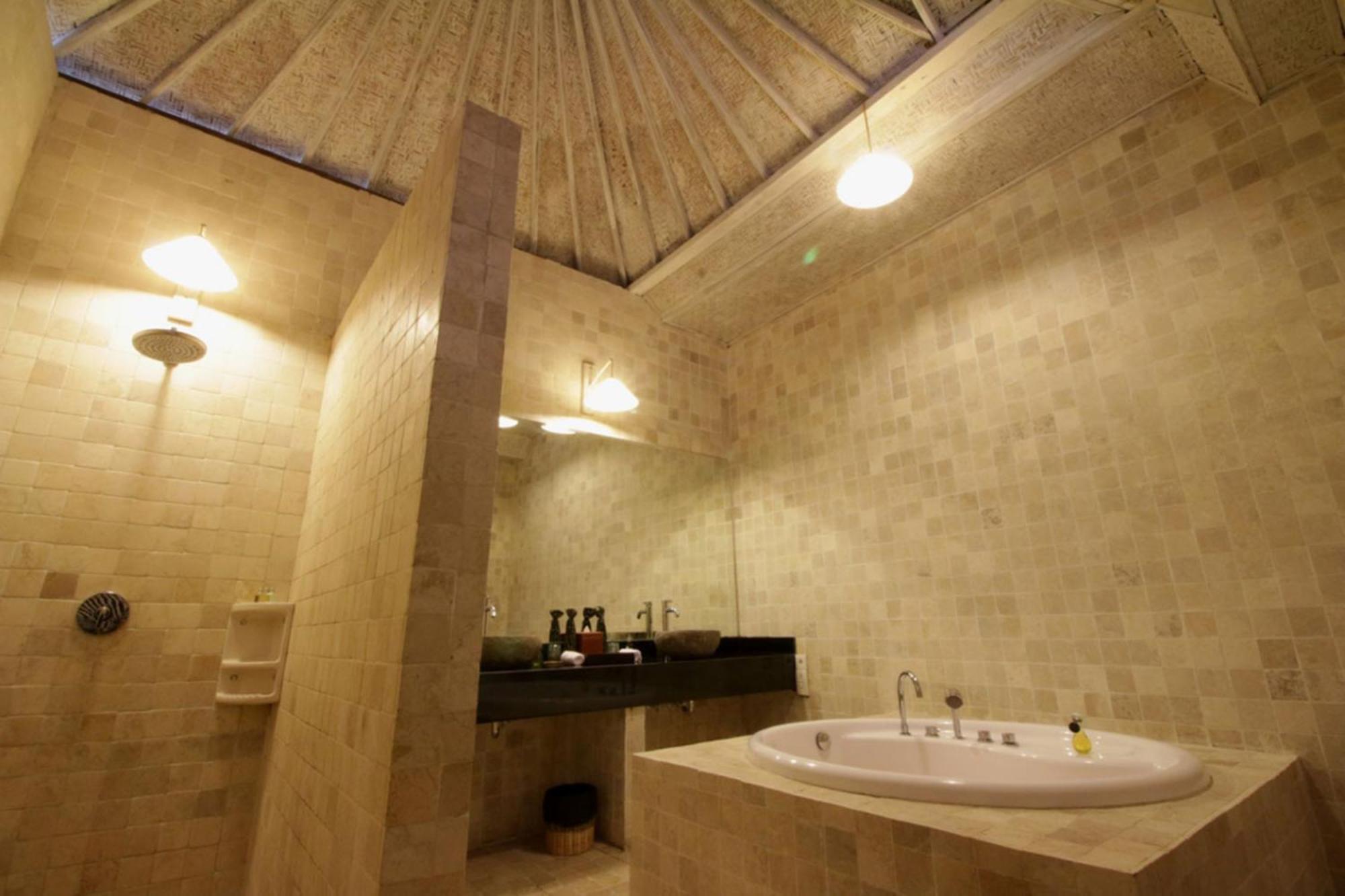 Villa mit 2 Schlafzimmern - Spa und Pool