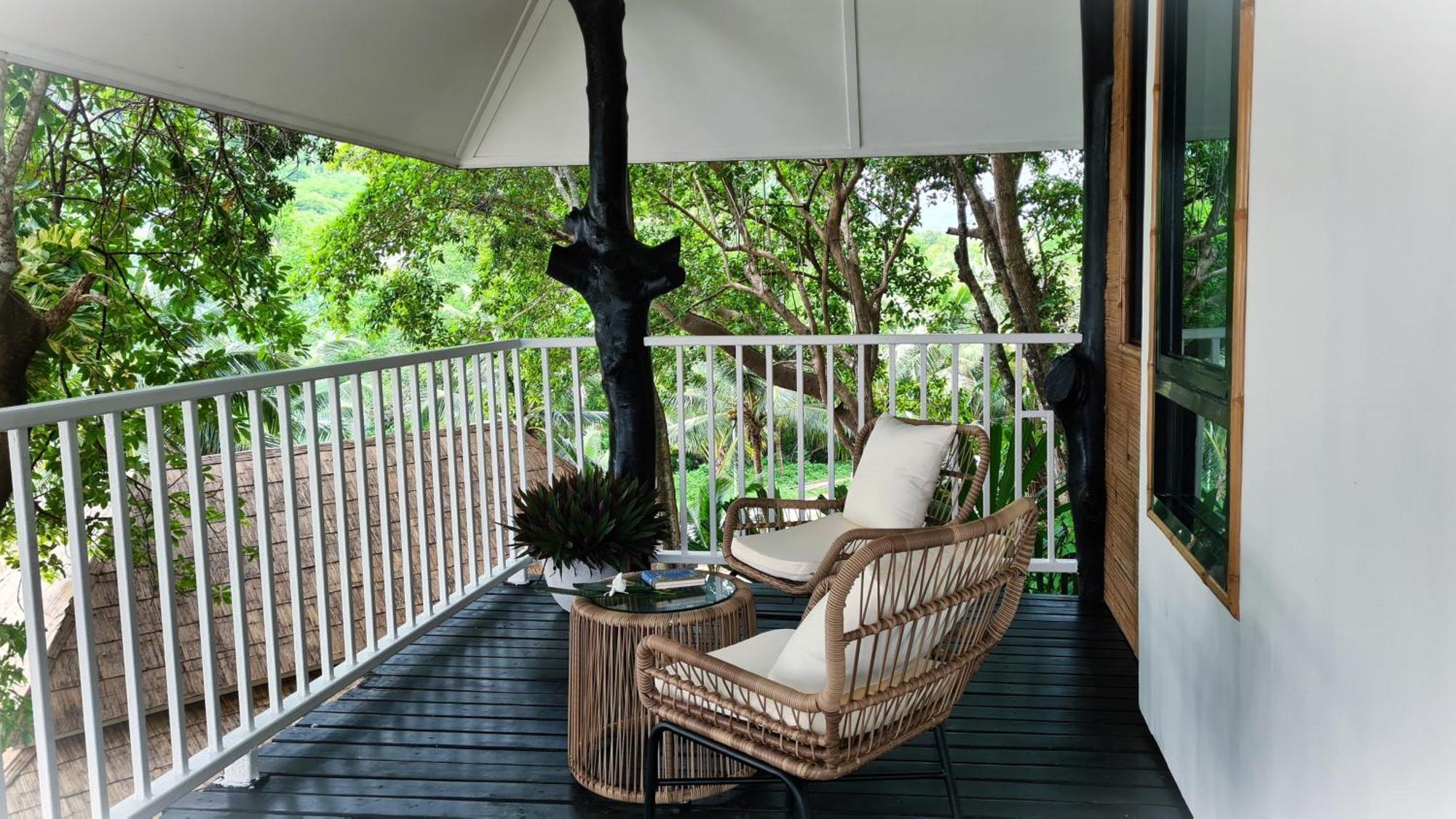 Deluxe Bungalow mit teilweisem Meerblick