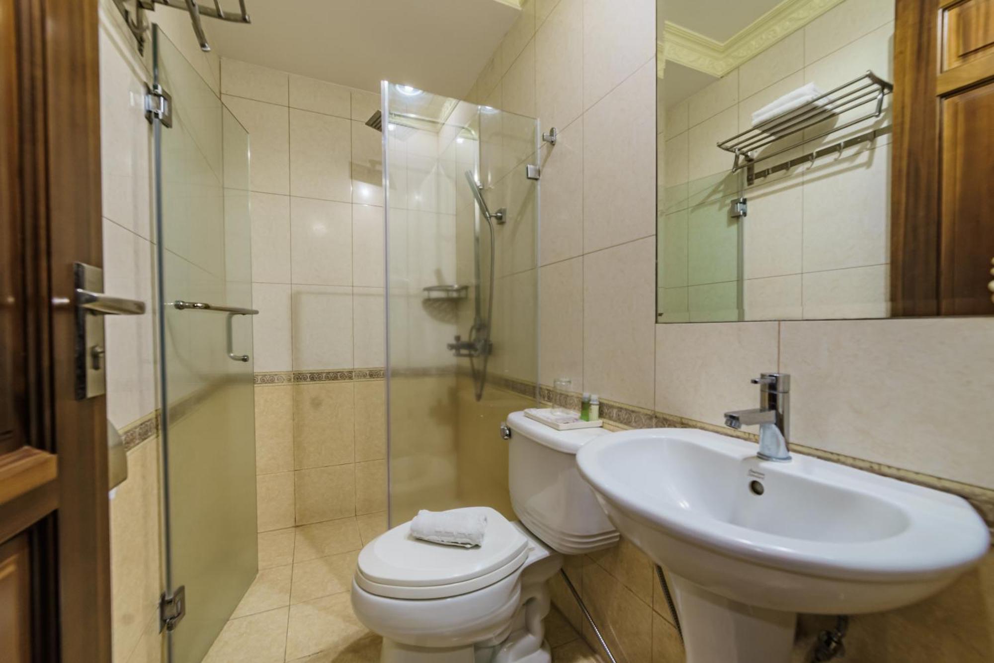 Standard Single Room (Breakfast for 1)