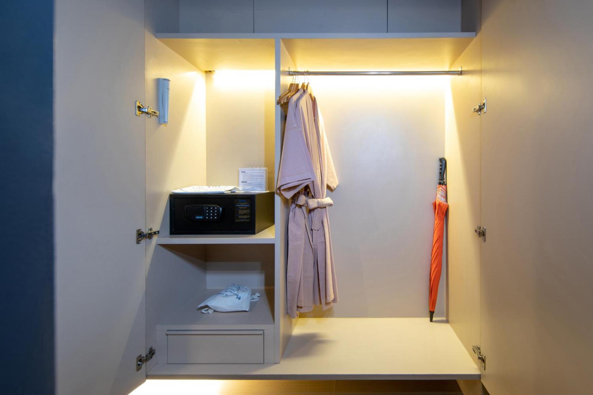Superior King Room