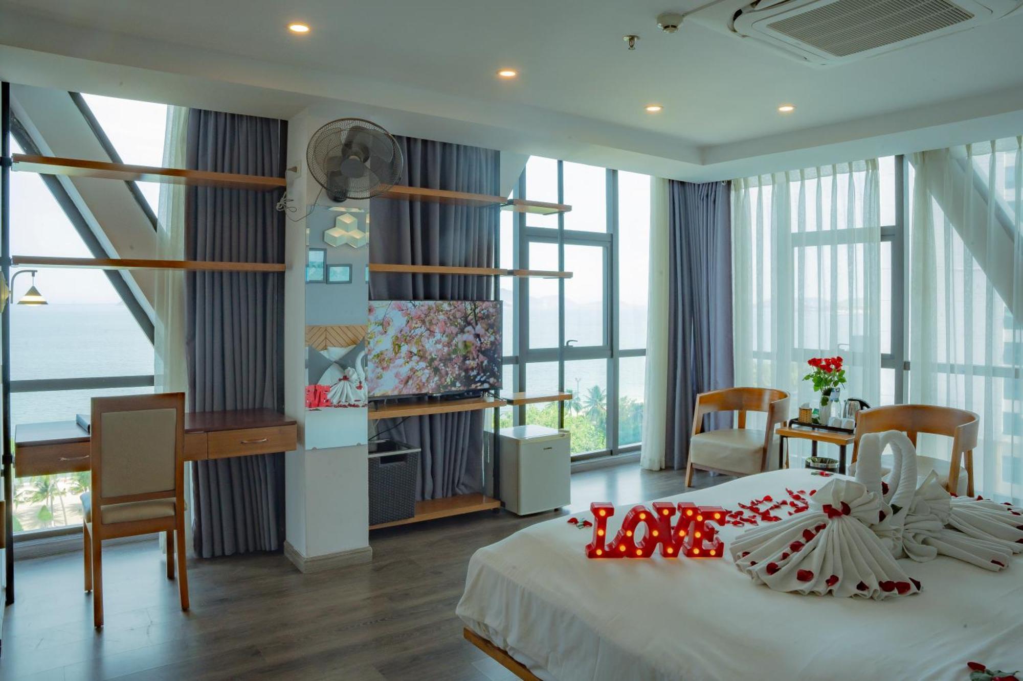 Senior Deluxe Room Sea View