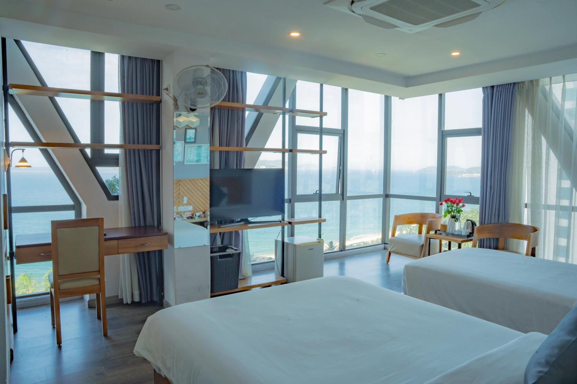 Senior Deluxe Room Sea View