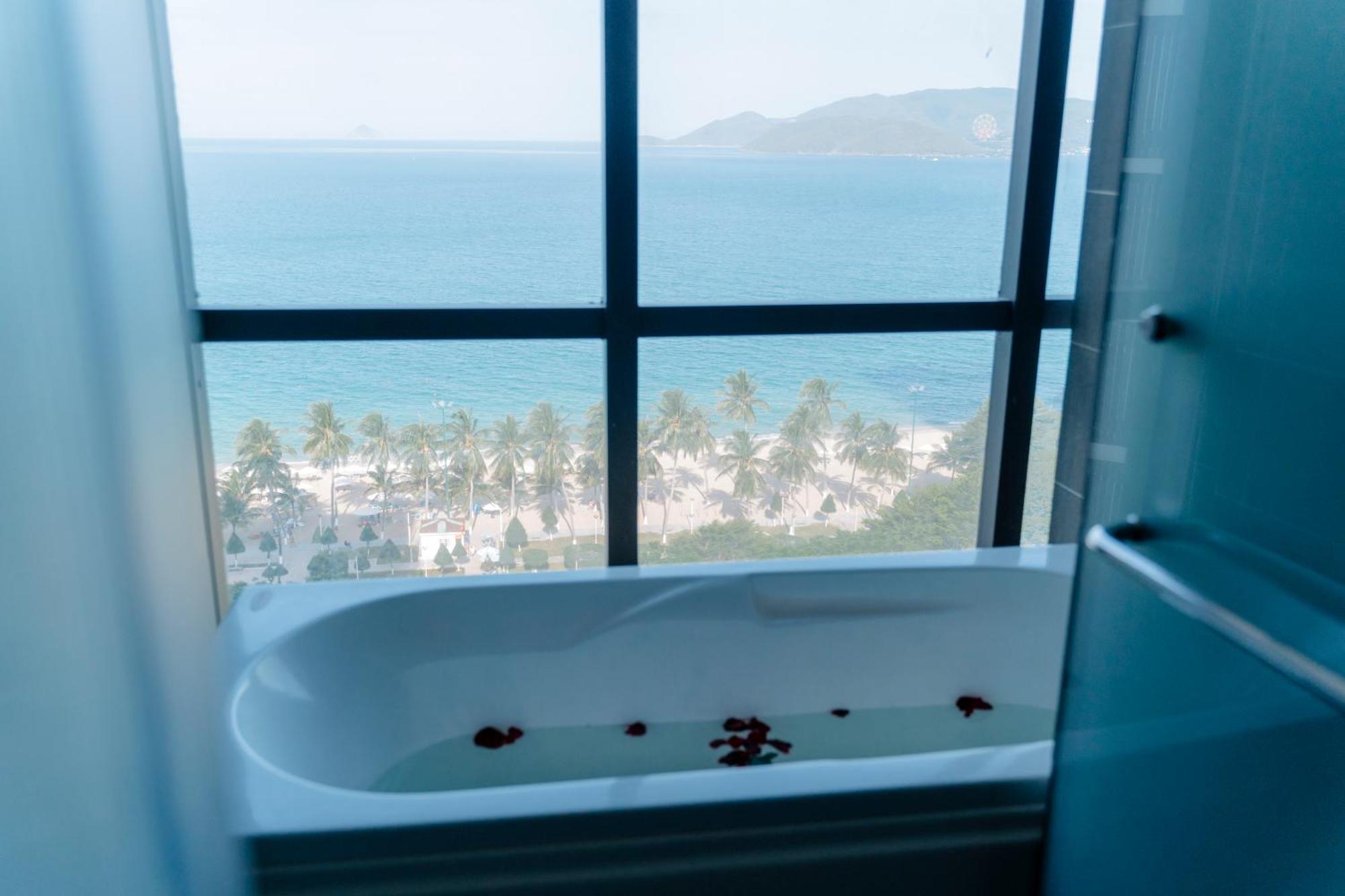 Senior Deluxe Room Sea View