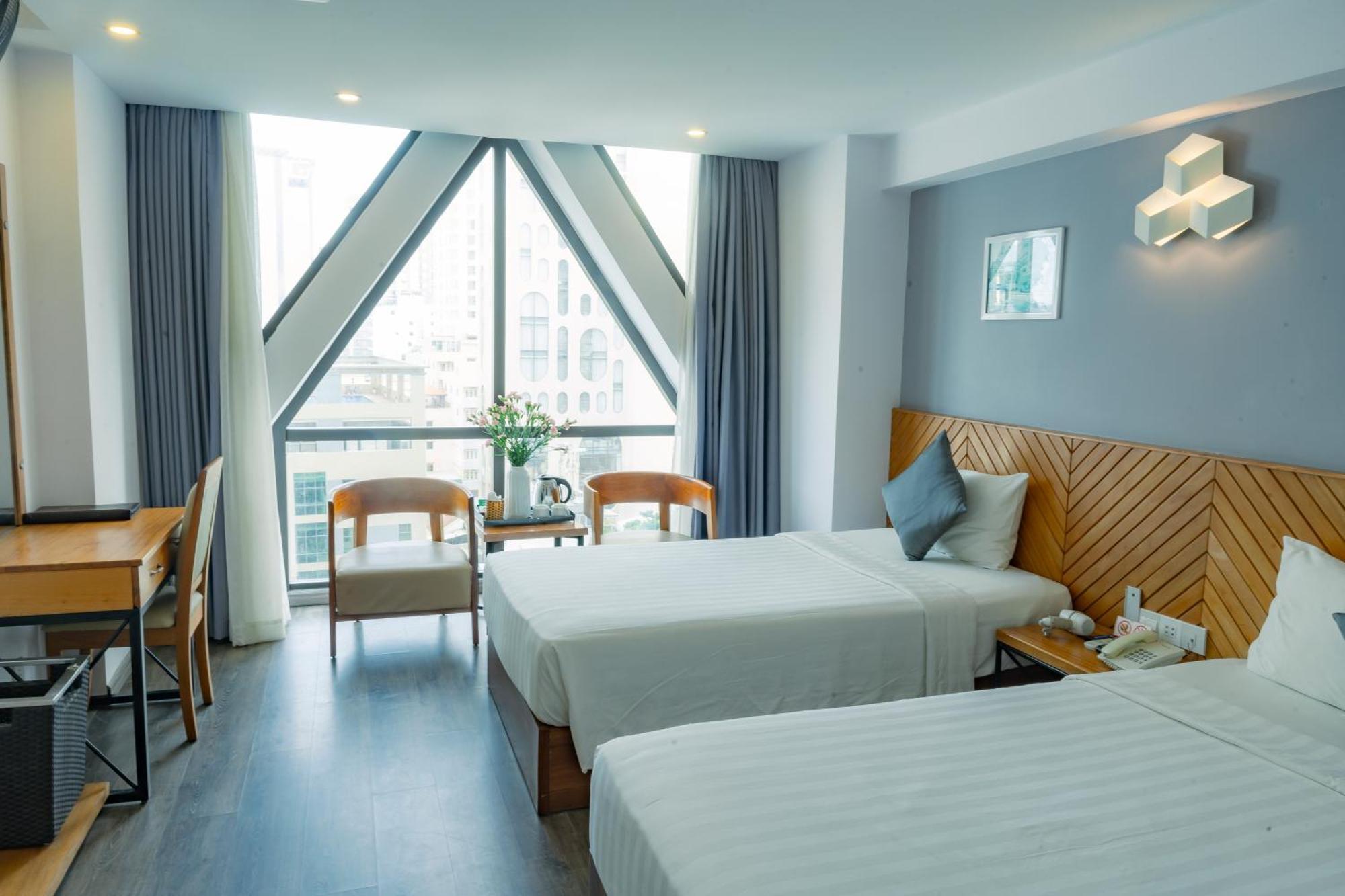 Deluxe Double or Twin Room City View