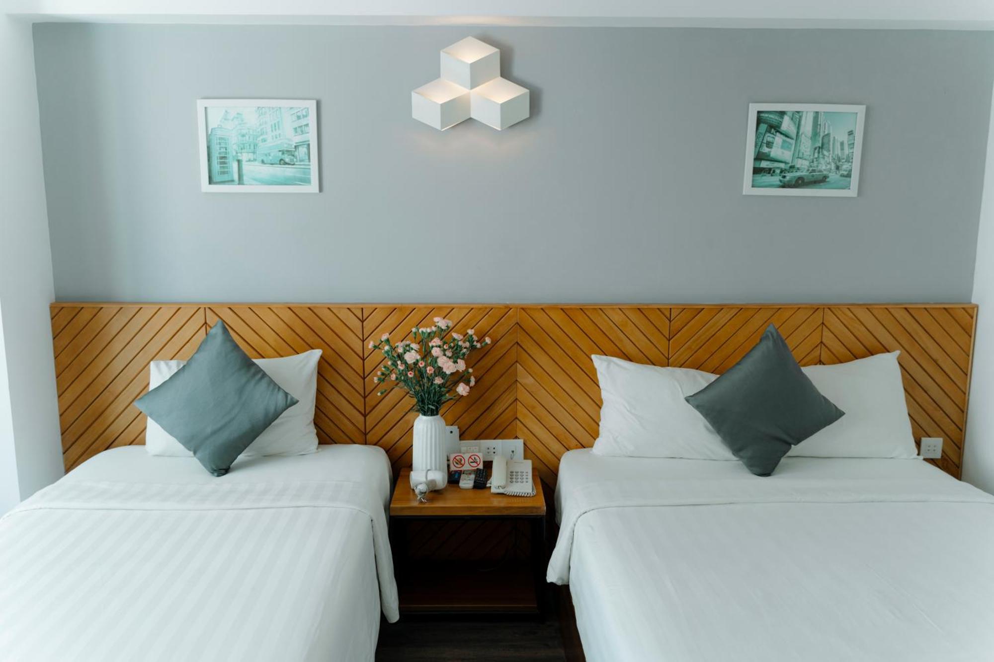 Deluxe Double or Twin Room City View