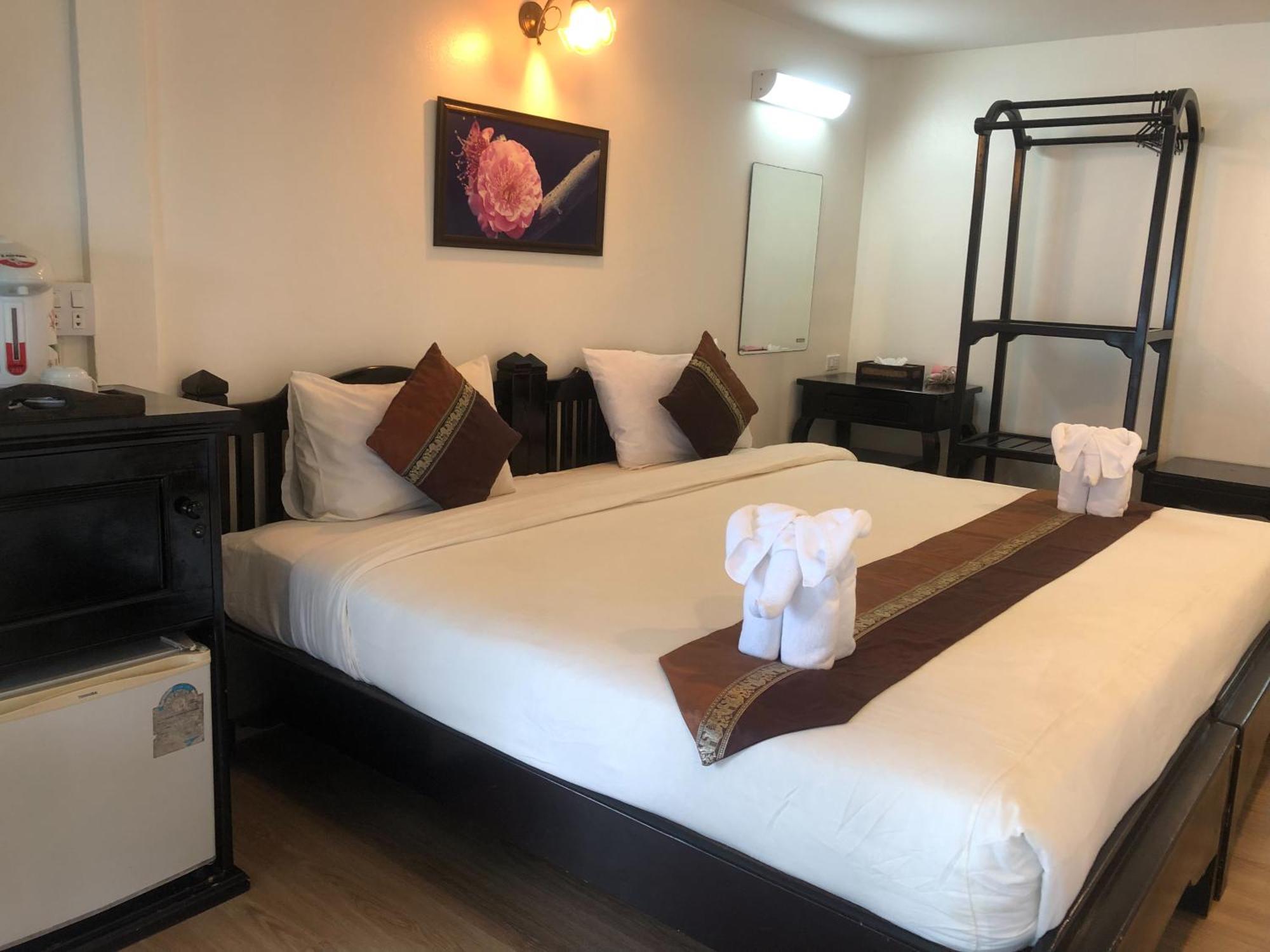 Standard Double or Twin Room with Garden View