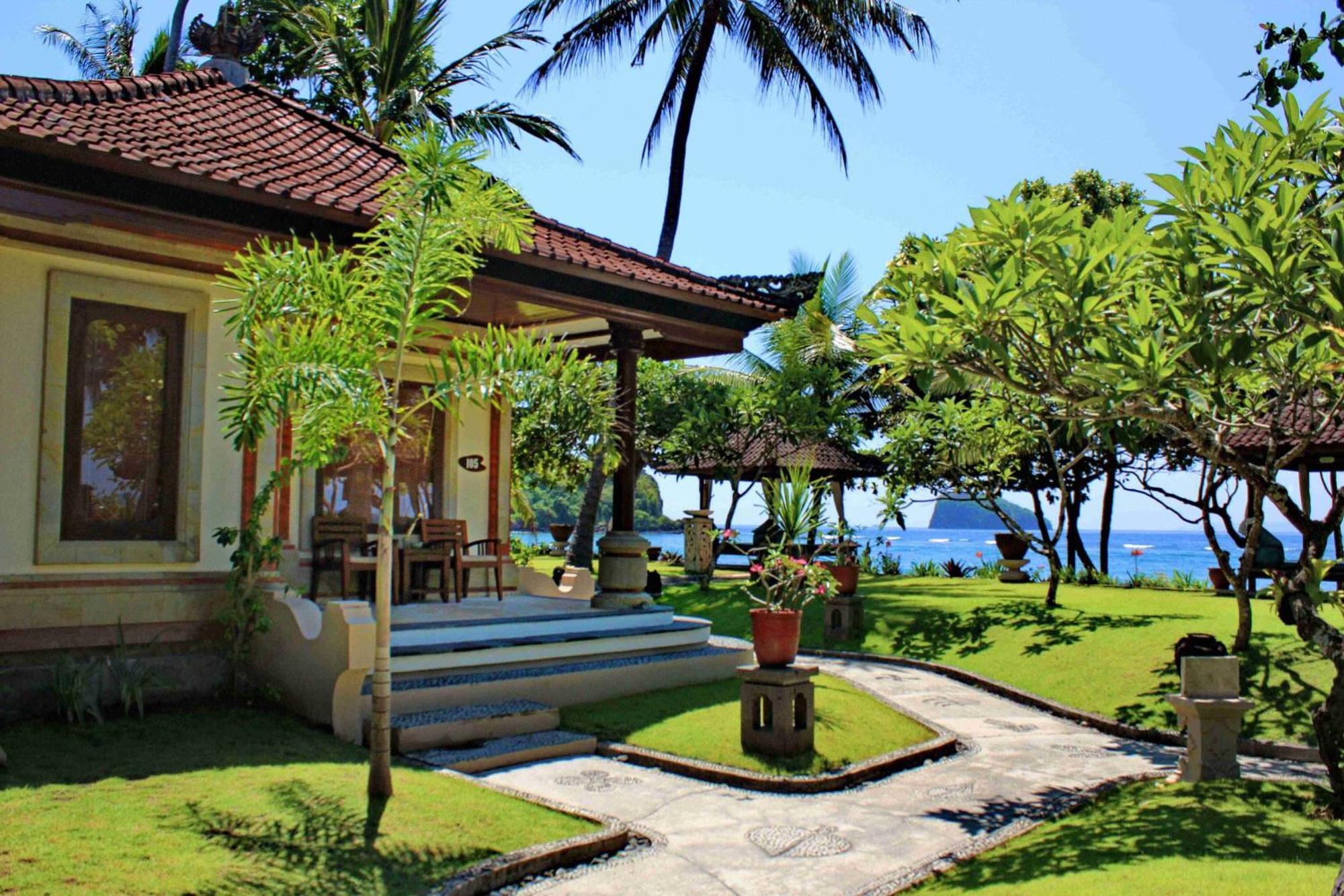 Double or Twin Room Partial Sea View