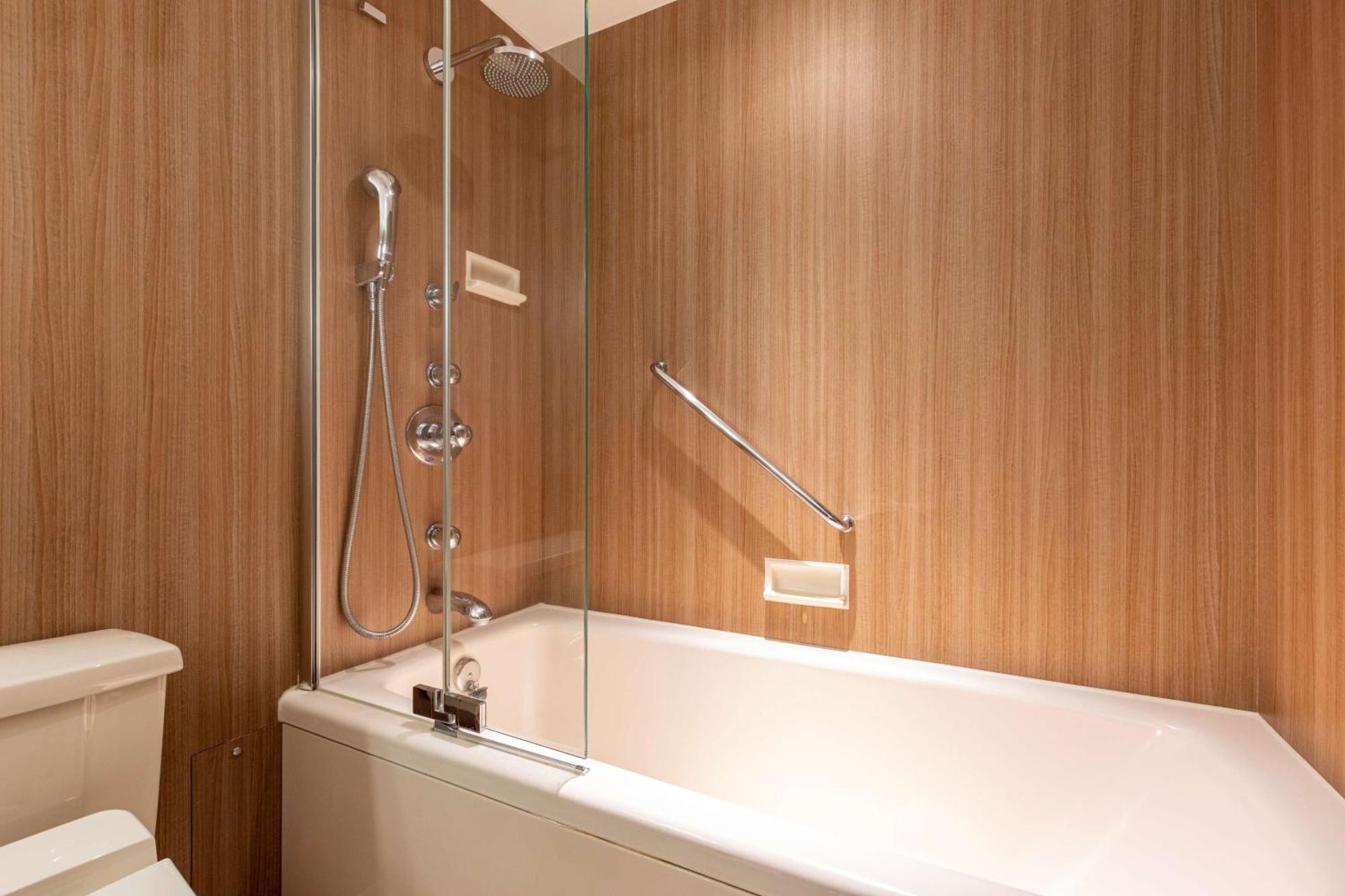 Quarto Família Deluxe com 2 Camas de Casal