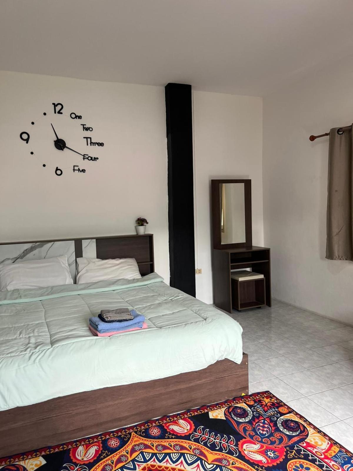 Deluxe Room,1622266034:JPEG