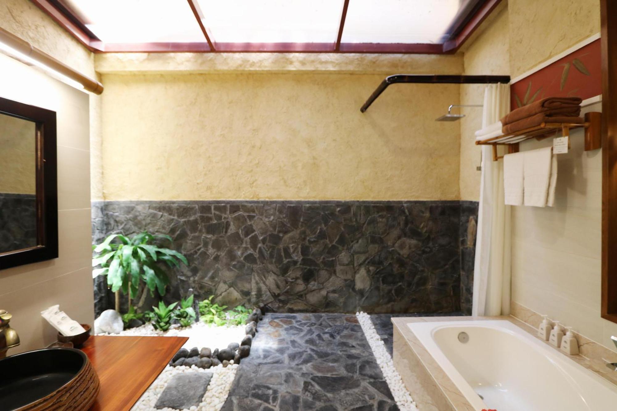Sea Breeze Bungalow Garden View