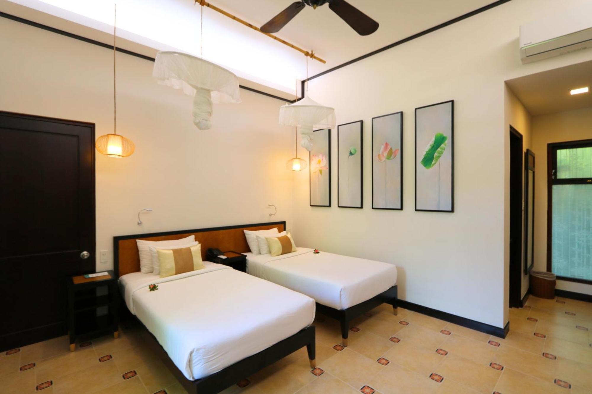 Deluxe Garden View Room