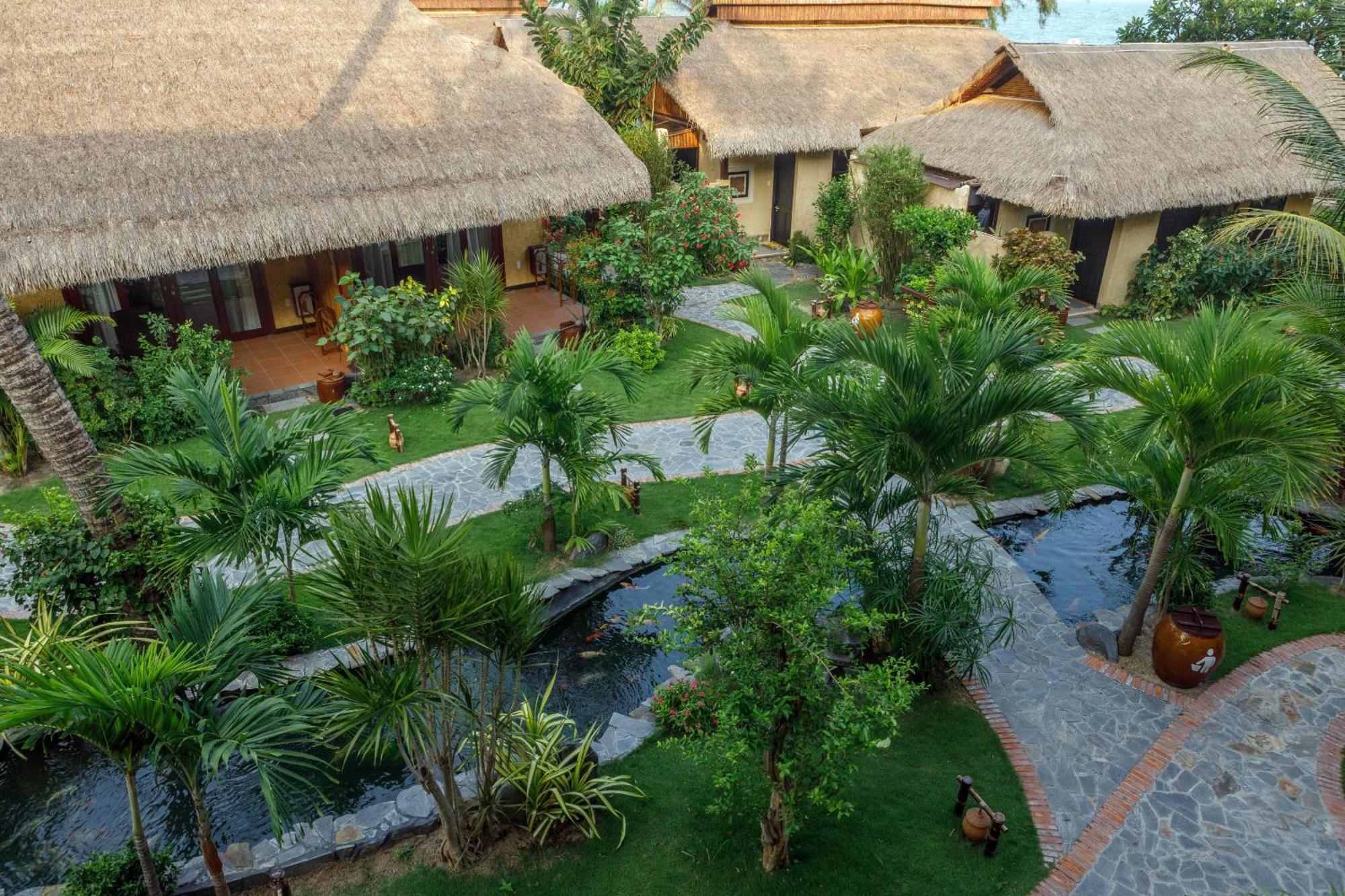 Sea Breeze Bungalow Garden View