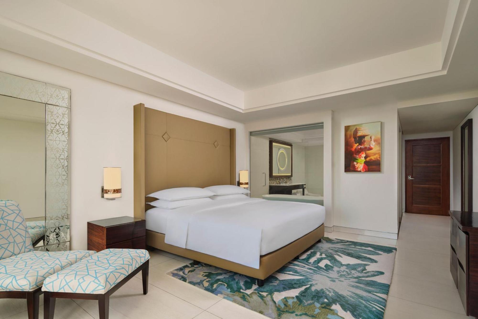 Guest Room 1 King Bed suitable & below 12 yo or Extra Bed Kids & Family Activities