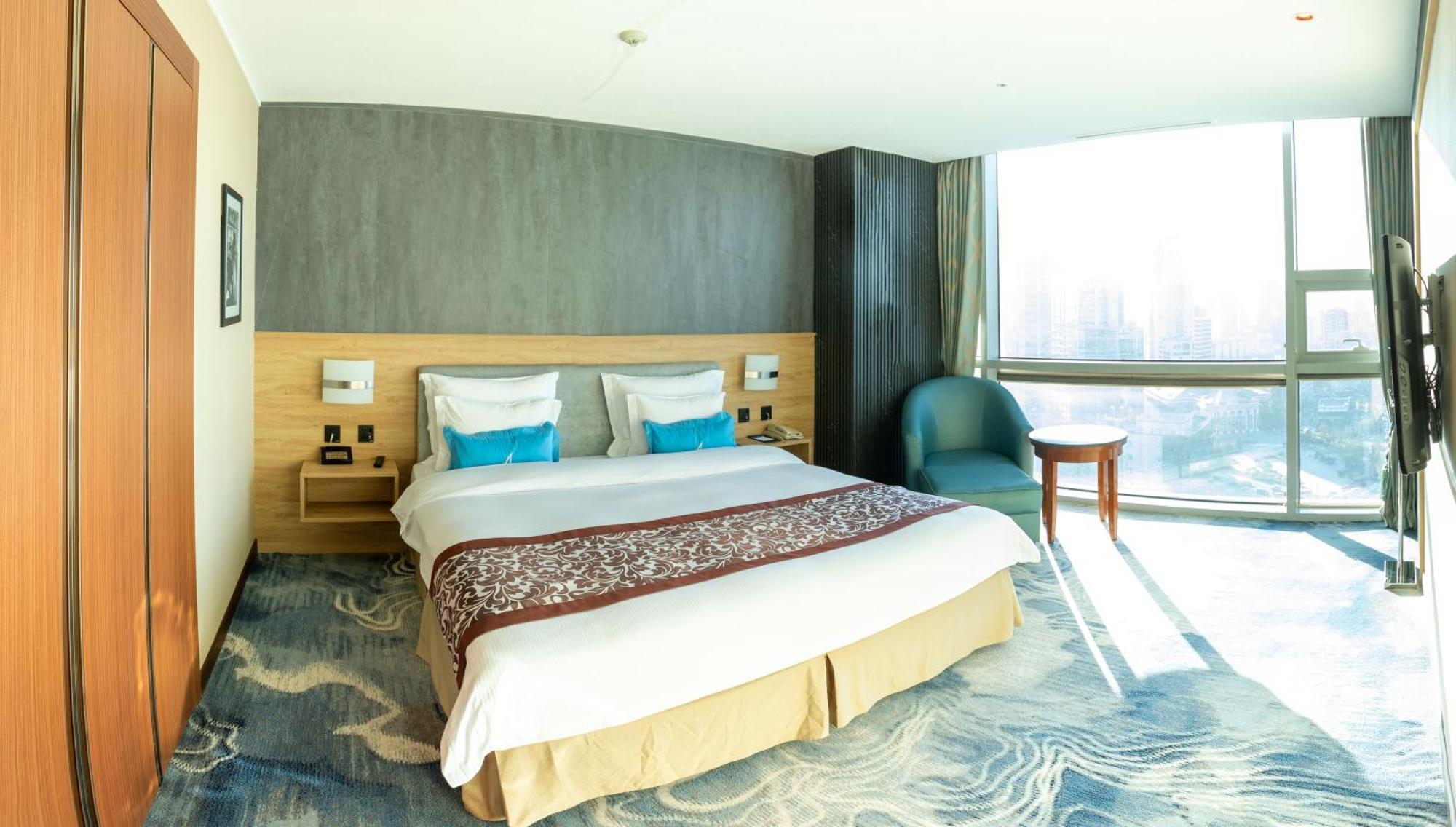 Deluxe Suite Panoramic View