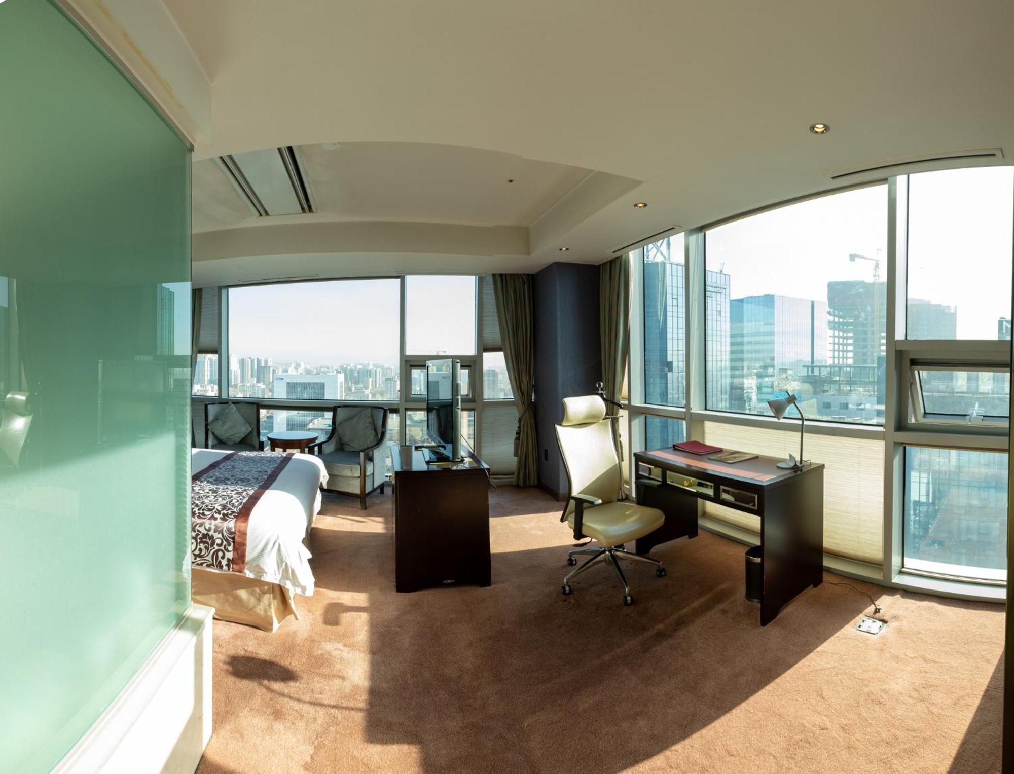 Executive Corner King 270 degree View