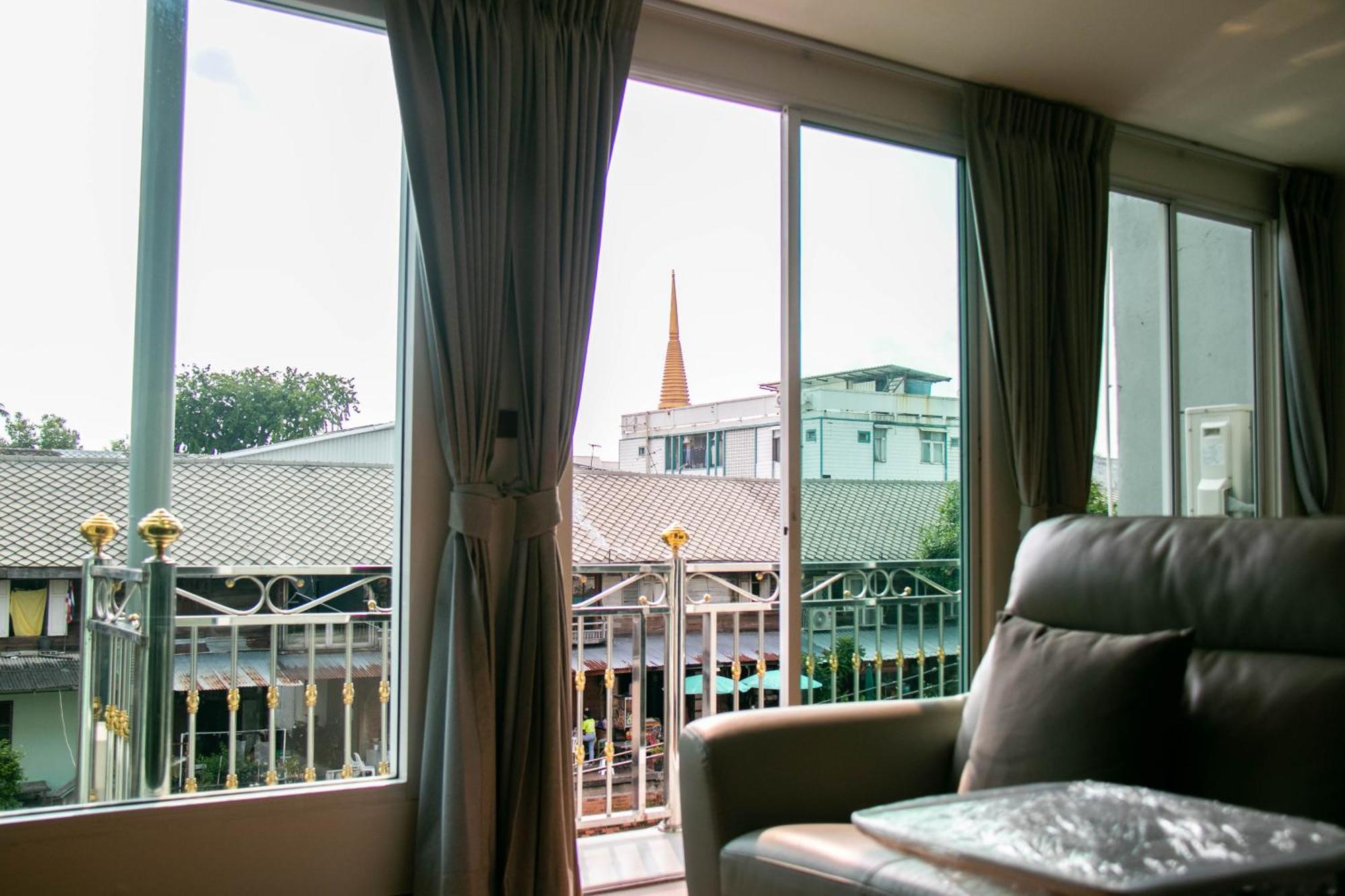 Suite (Deuxième bâtiment)