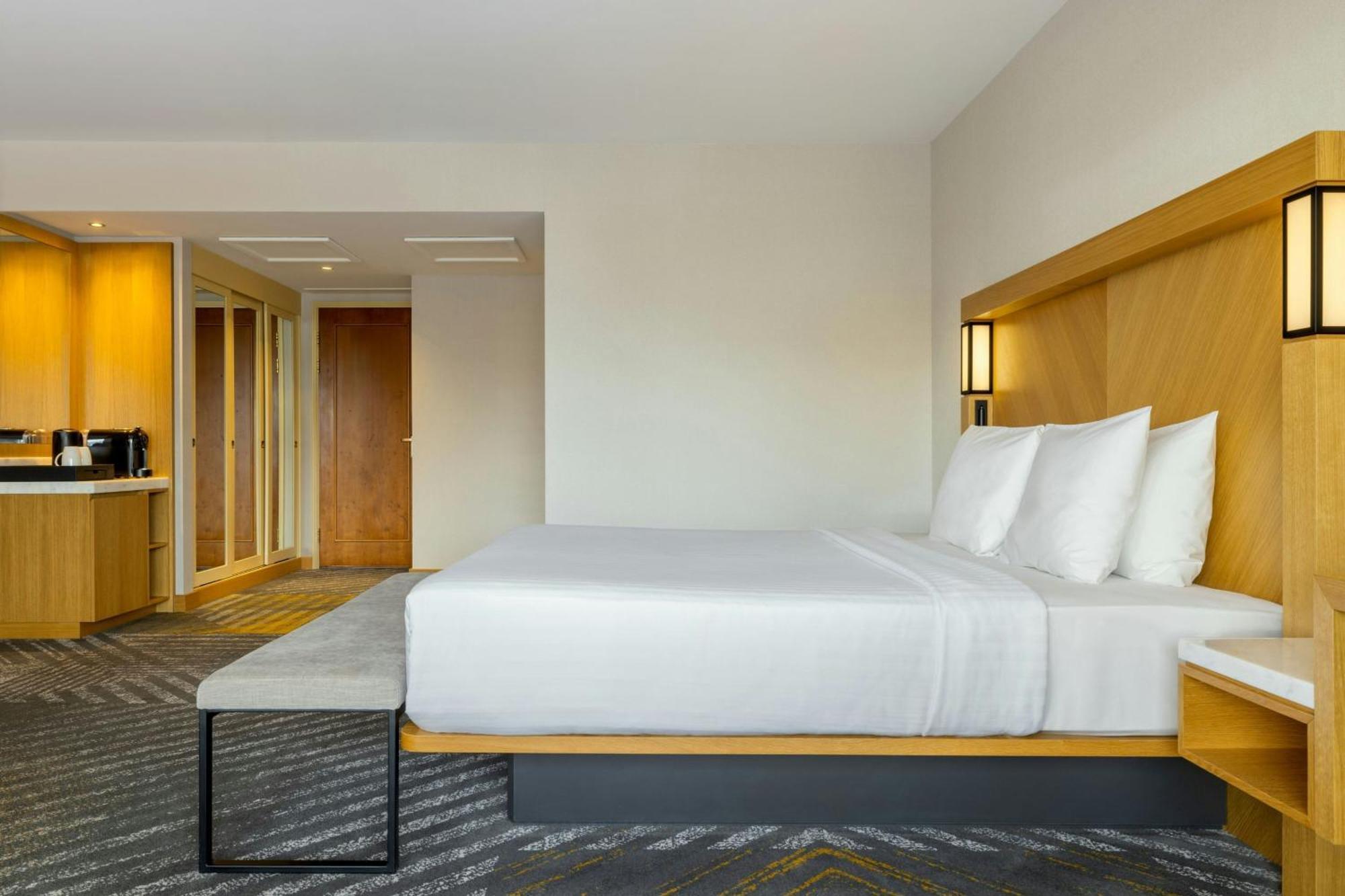 Executive Large King Room