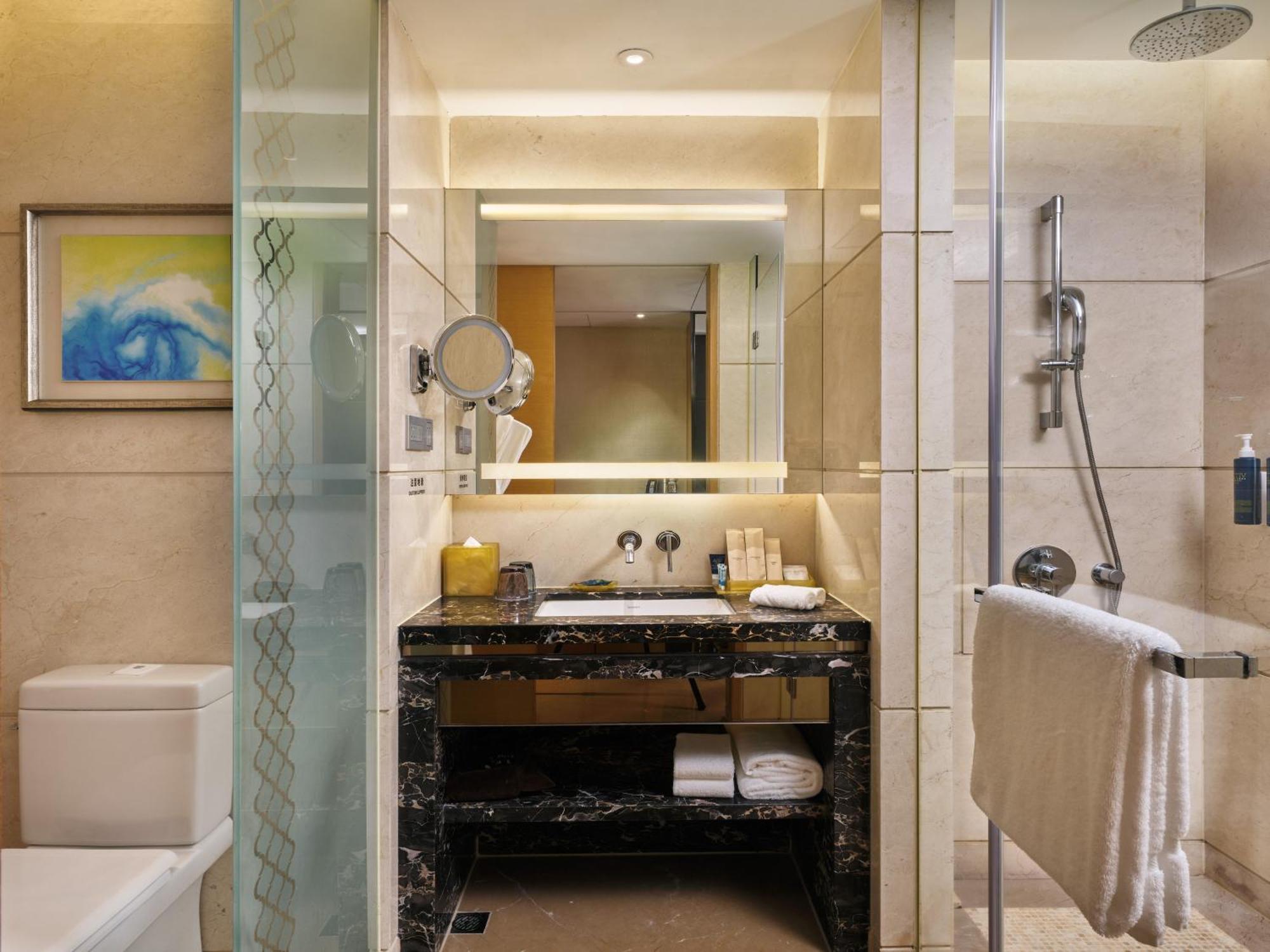 Comfort King Room