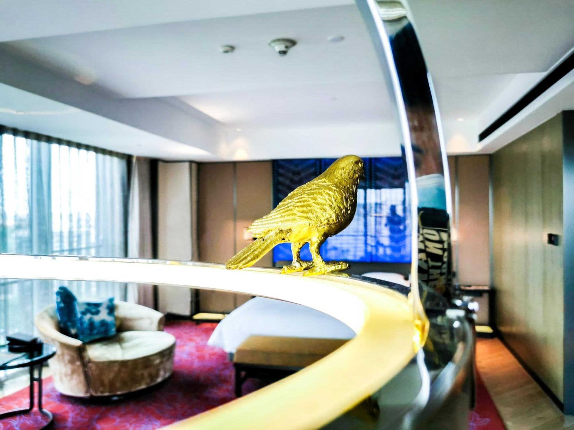 Prestige Family Suite inclusive Mini Bar for the first round and 20% discount in Chinese Restaurant