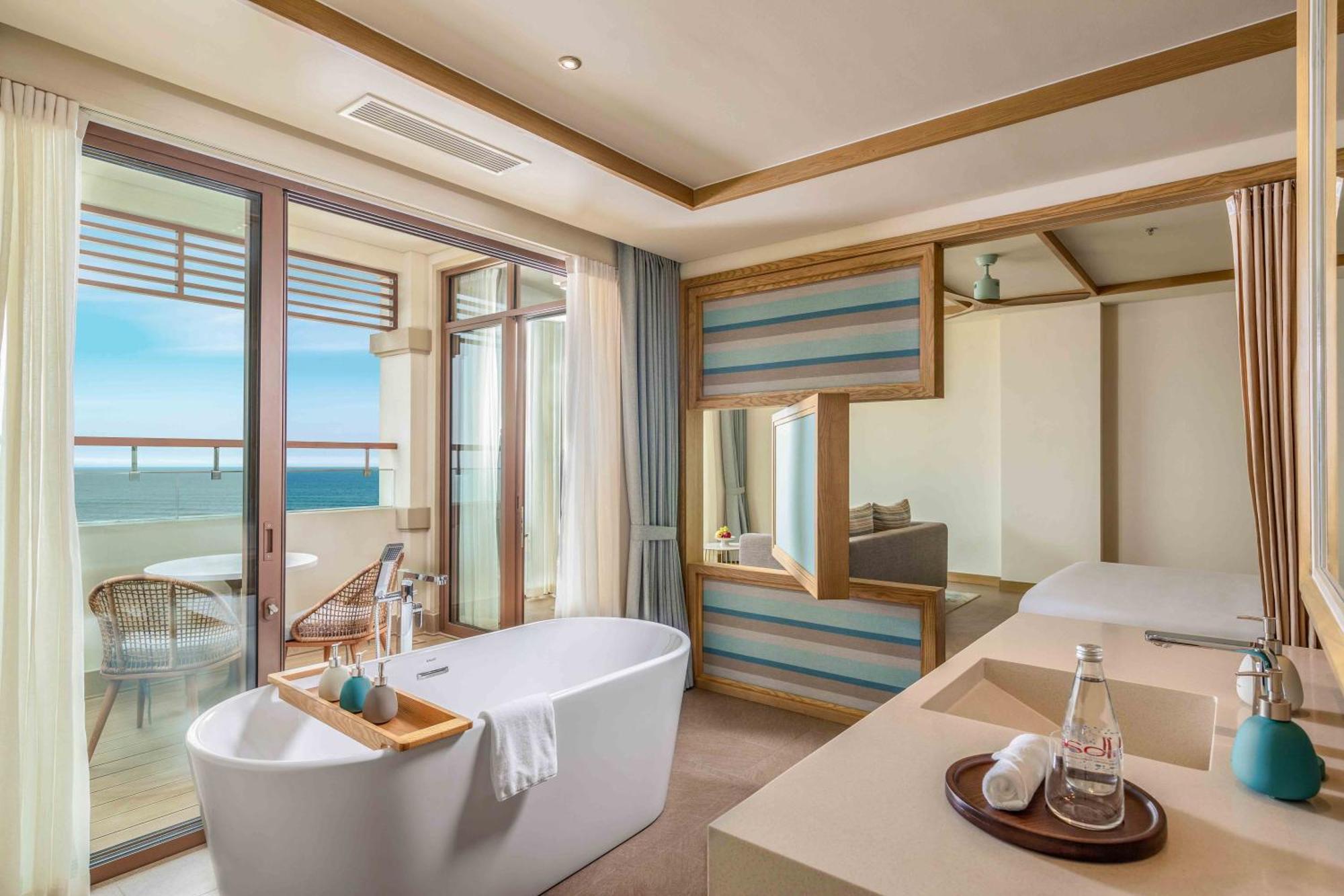 Three-Bedroom Presidential Plunge Pool Loft - Spa Inclusive