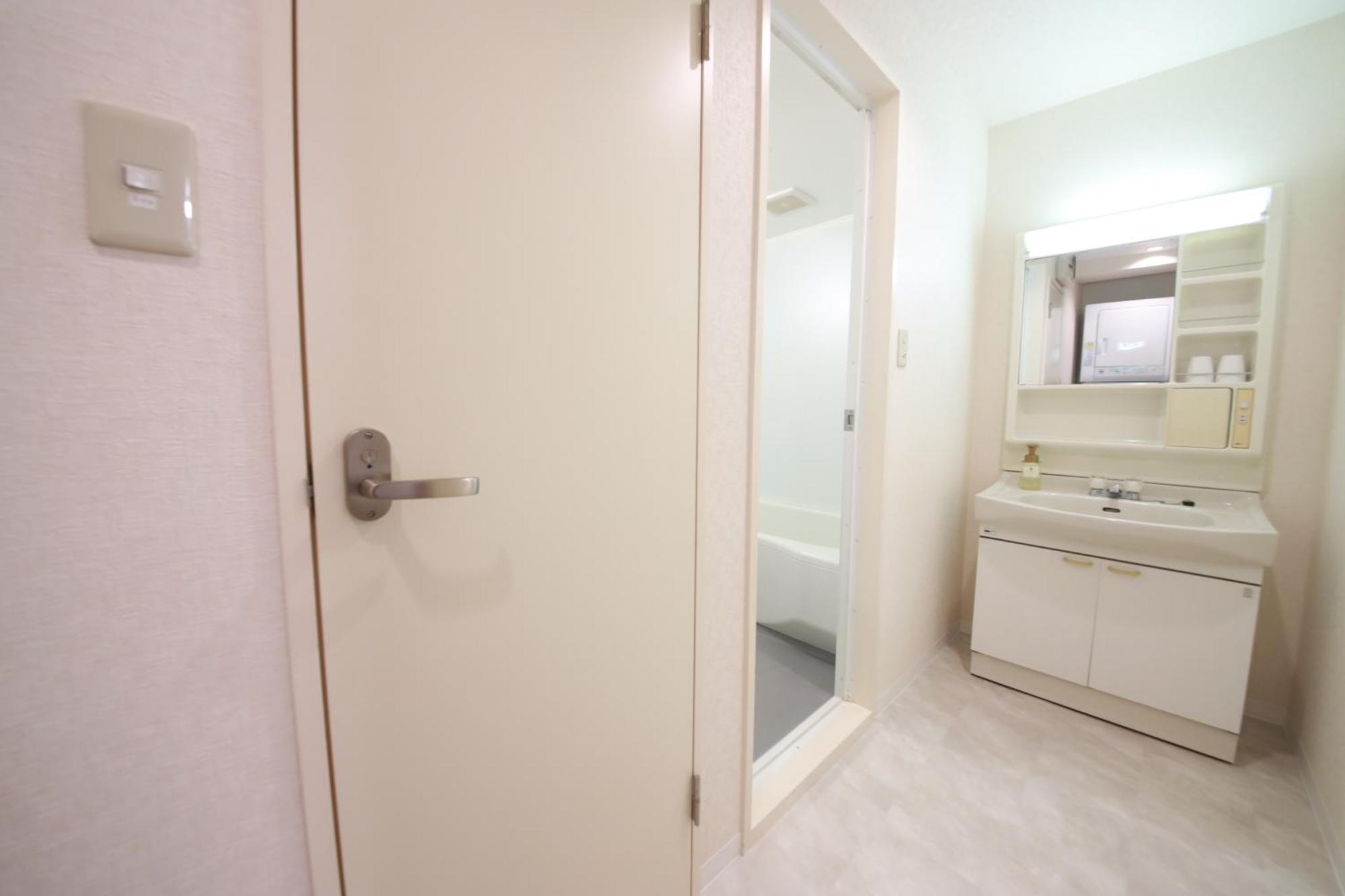 Junior Suite Room 1 Queen Bed 1 Sofa Non-Smoking Cleaning Fee Extra No Cleaning Consecutive Stays