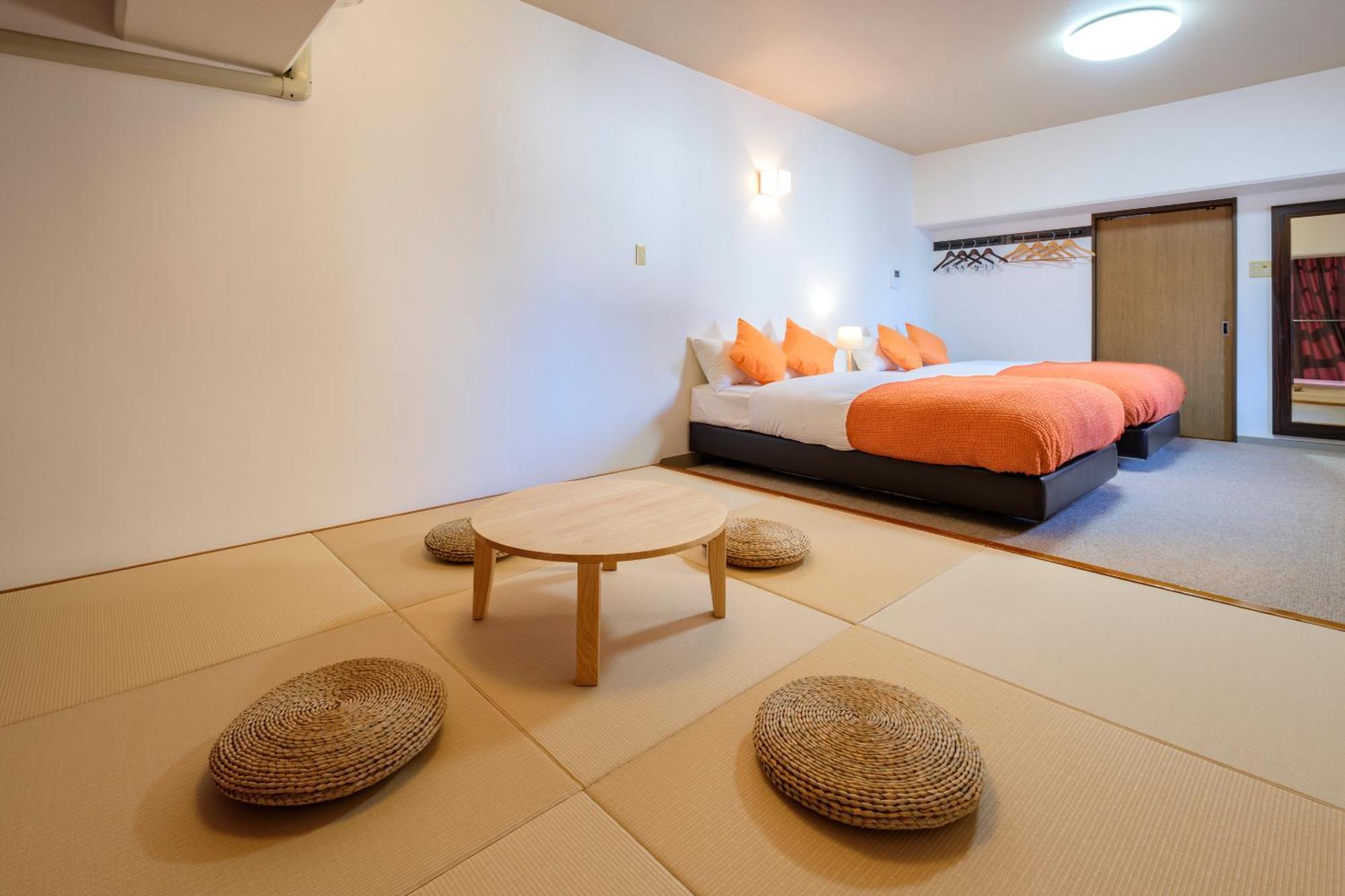 Deluxe Room 2 Small Double Beds 2 Single Futon Mats Kitchen Non-Smoking Cleaning Fee Extra No Cleaning Consecutive Stays