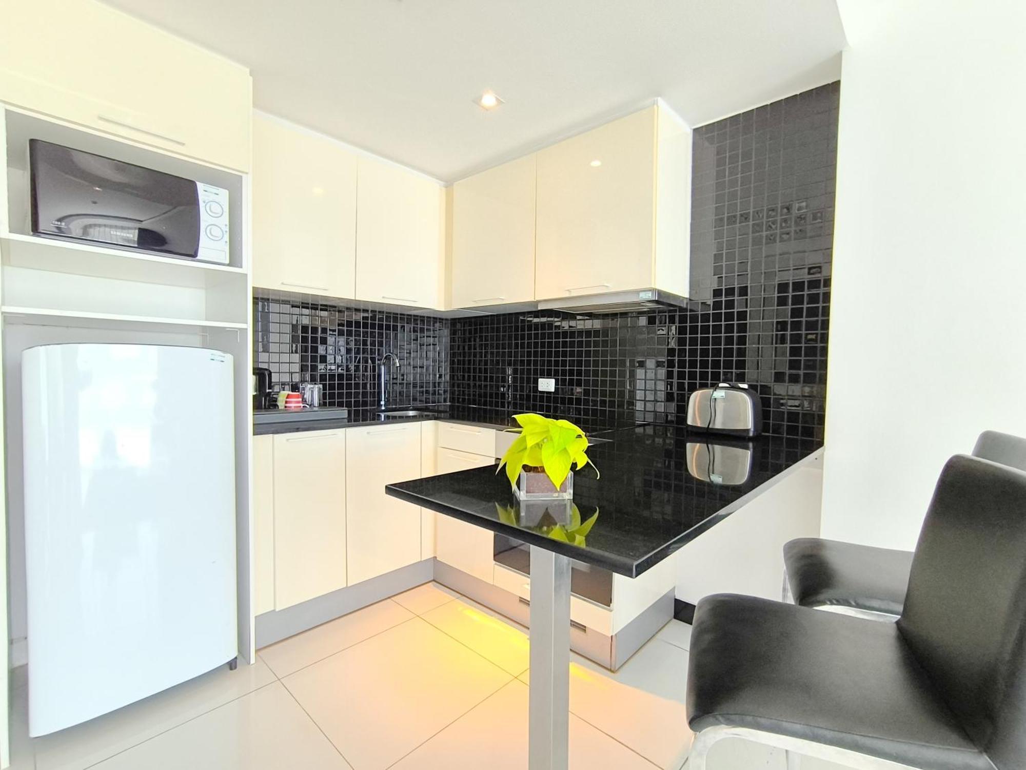 One-Bedroom Superior Suite with Balcony