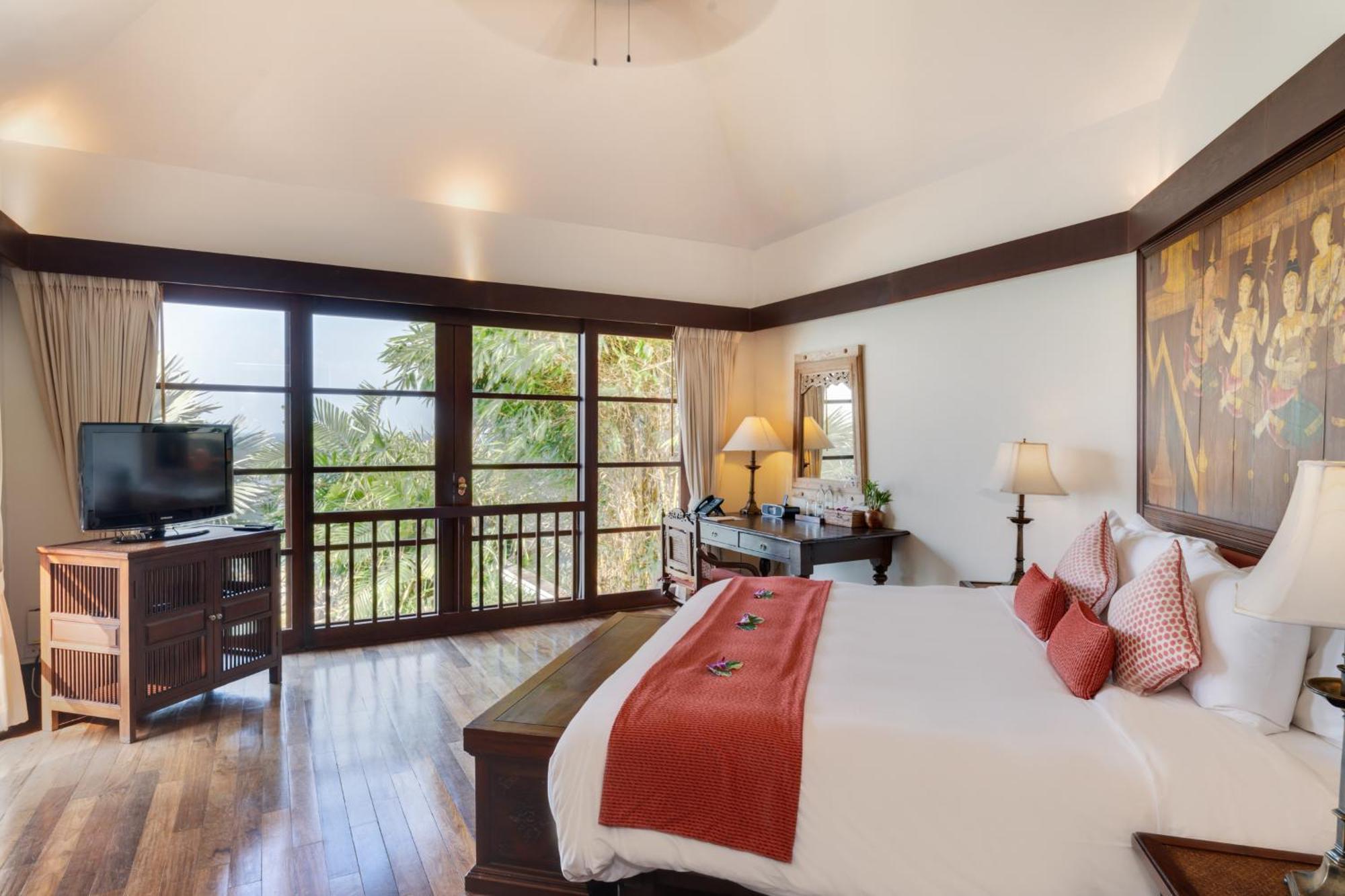 Five Bedroom Oceanfront Pool Residence