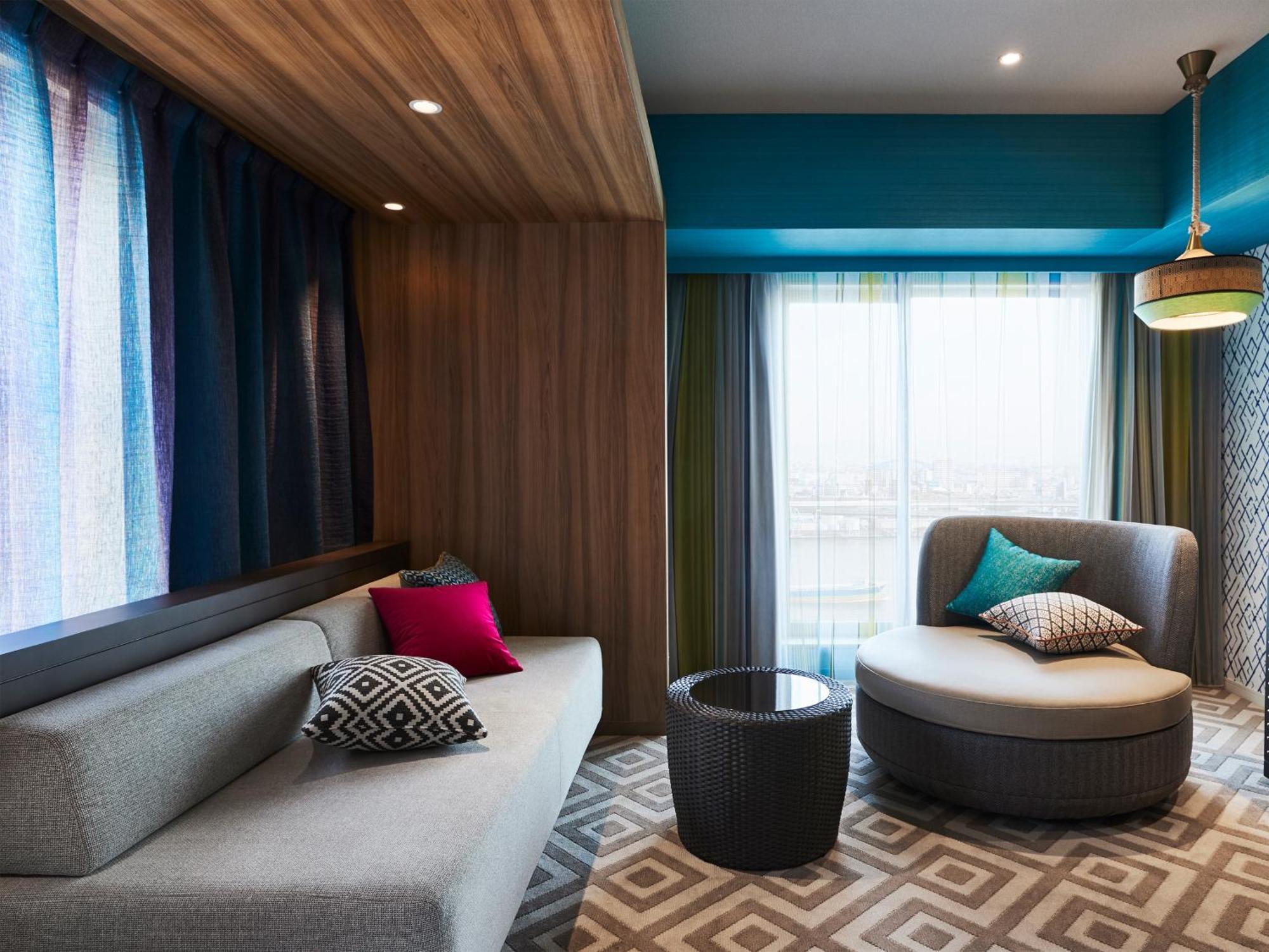 Carib Deluxe Corner Twin Room with 2 Extra Beds - Non-Smoking
