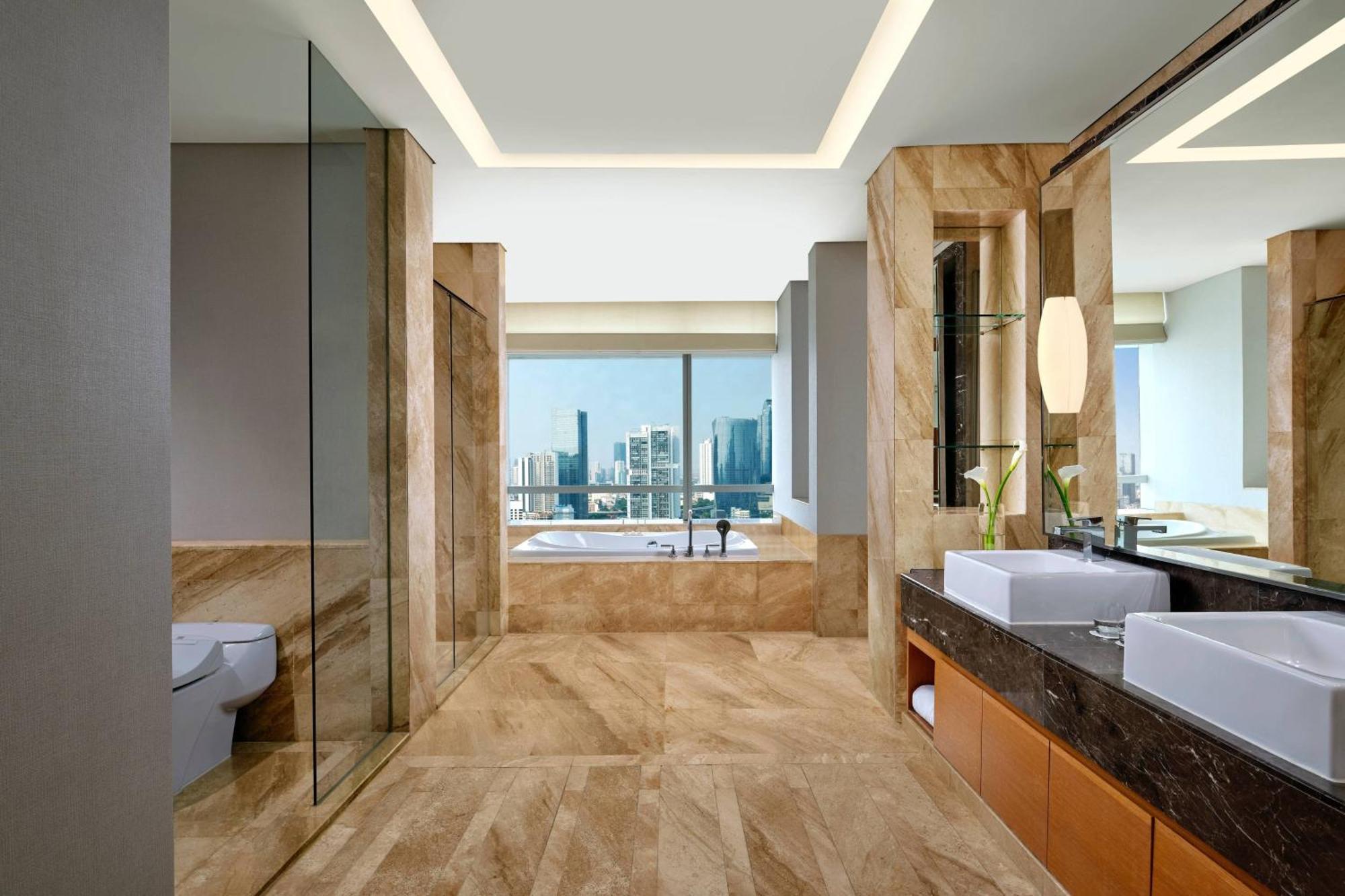Executive Suite,1648893653:JPEG