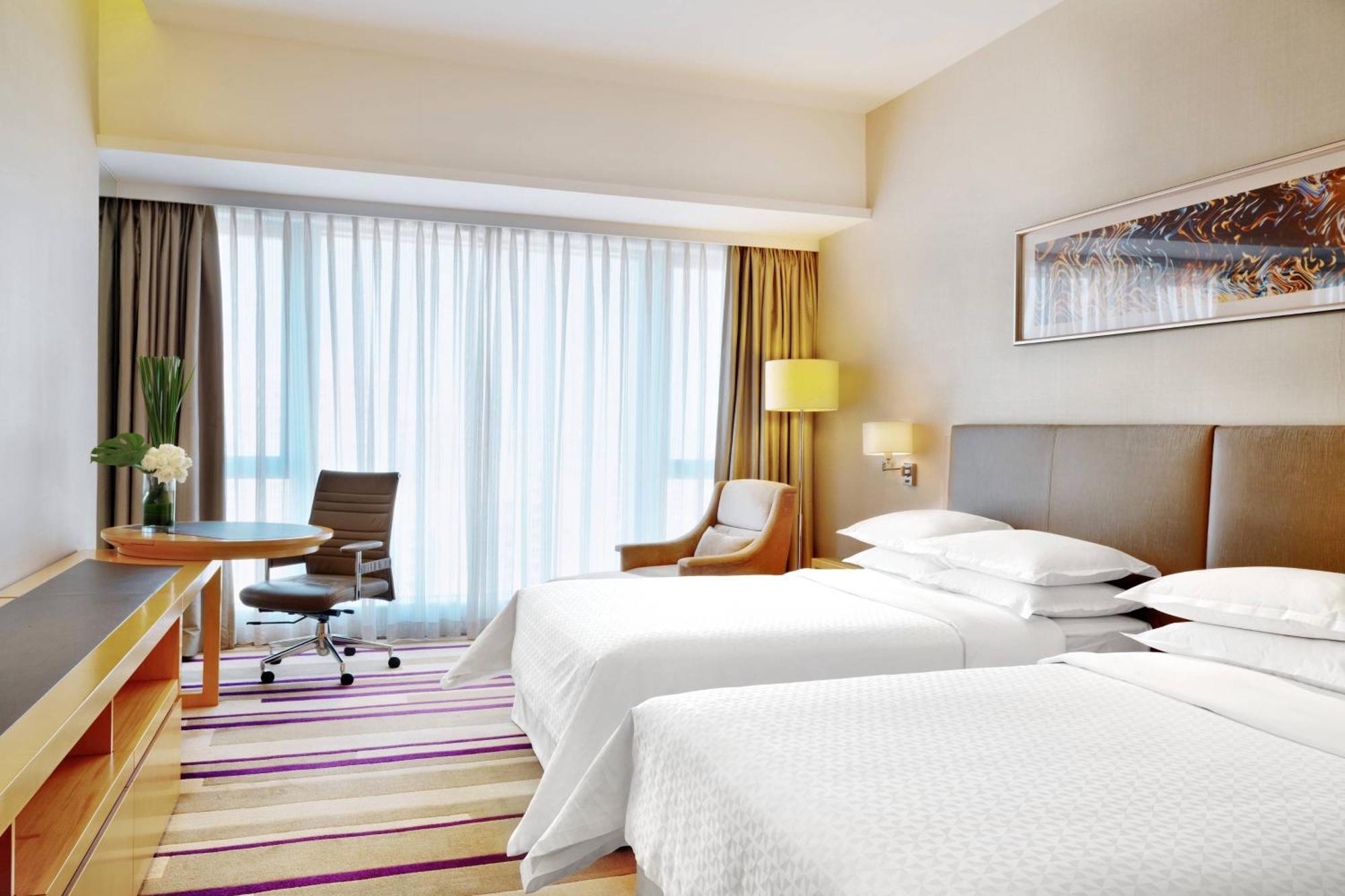 Comfort Room 2 Twin City View