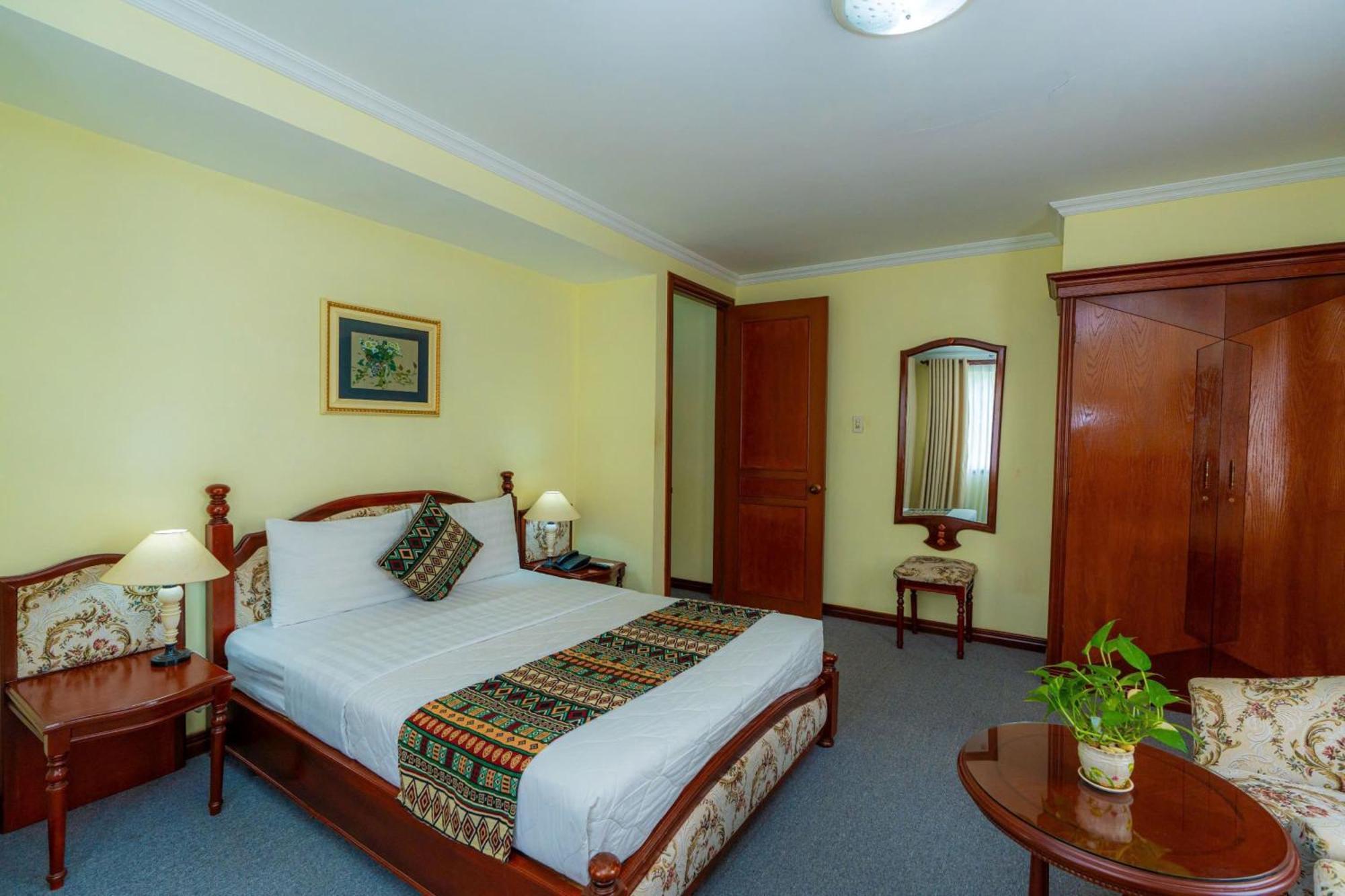 Junior Suite with Balcony
