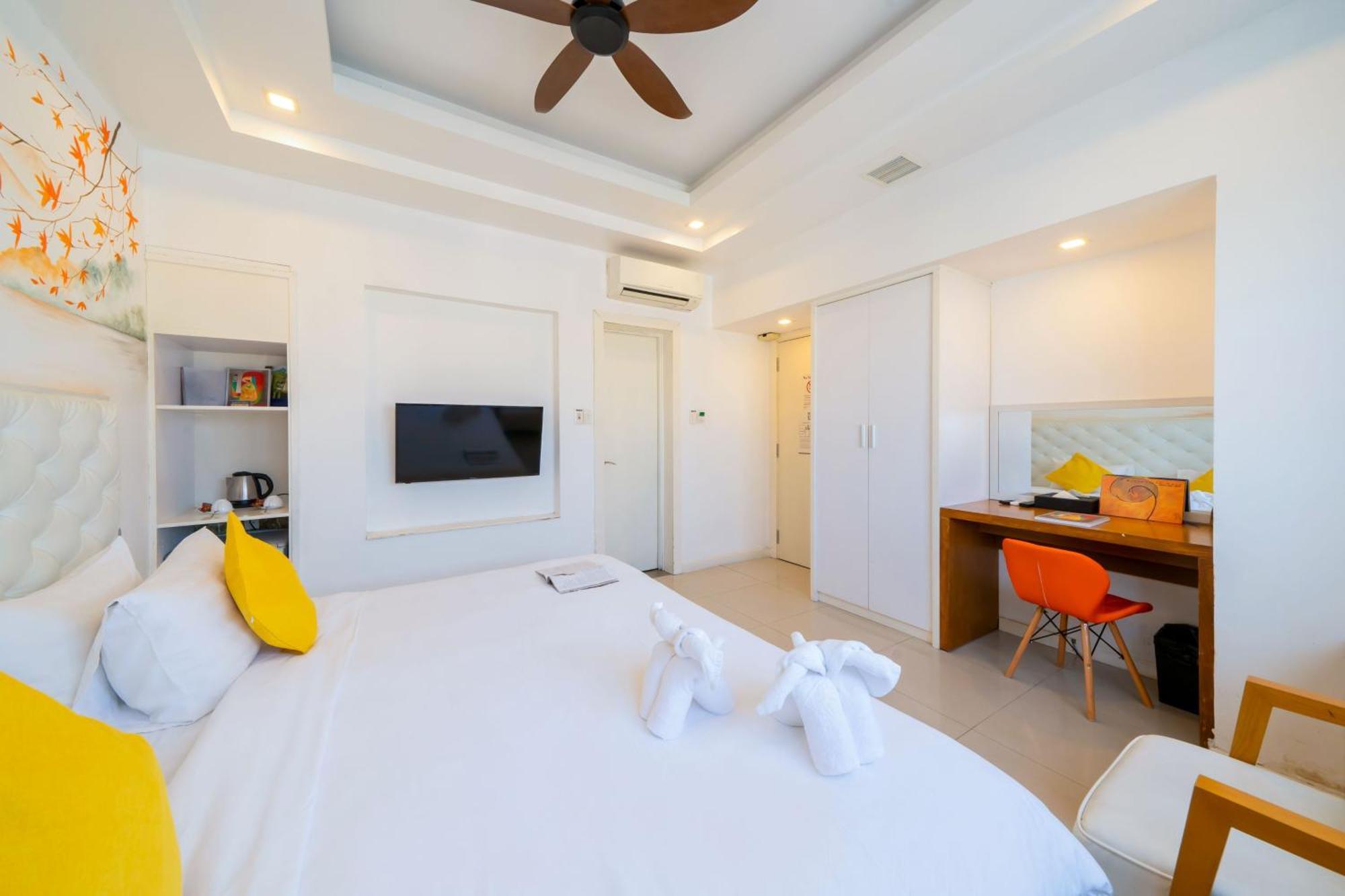 Deluxe King Room