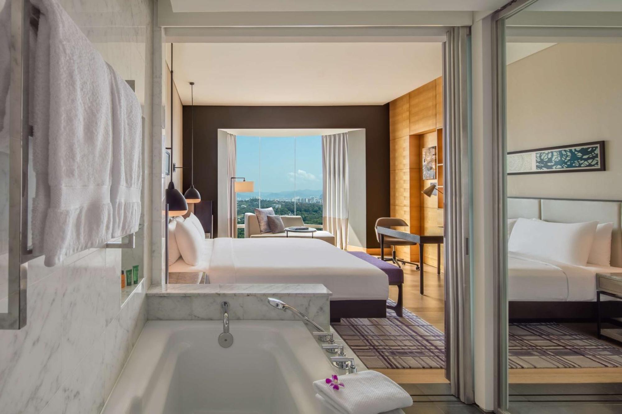 Executive King Room with Lake View,1663739453:JPEG