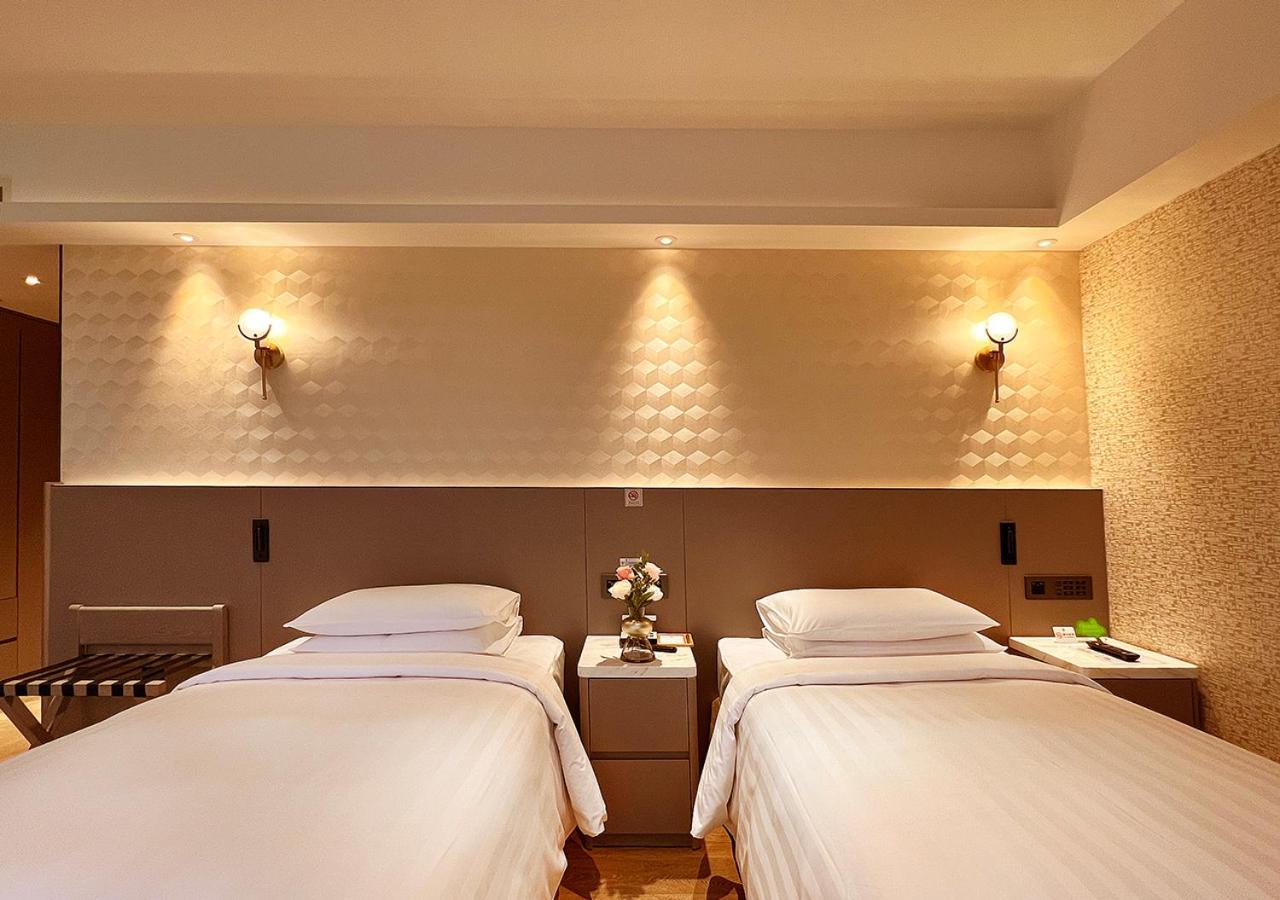 Quarto Superior com 2 Camas de Solteiro
