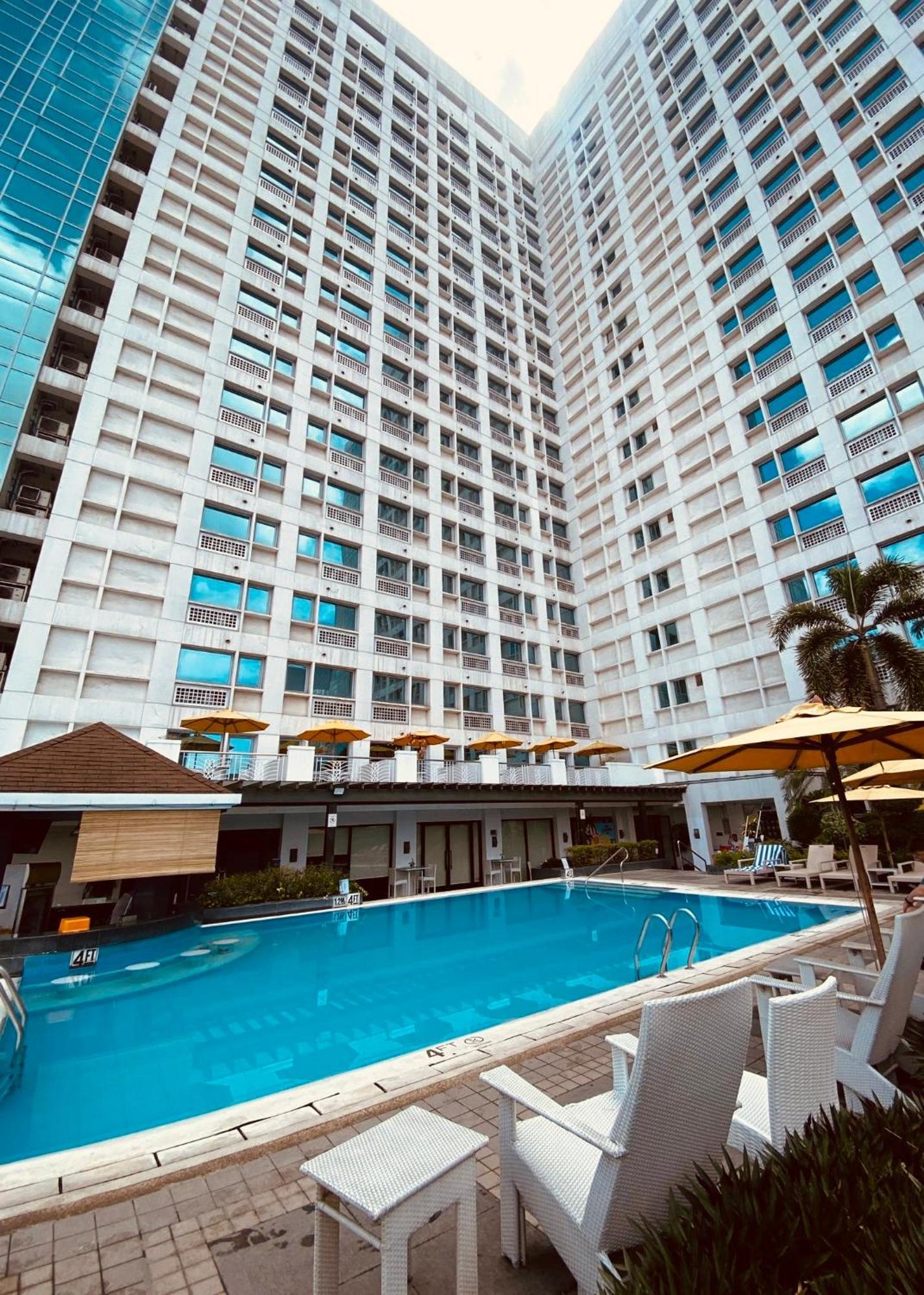 Deluxe One-Bedroom Apartment with City View