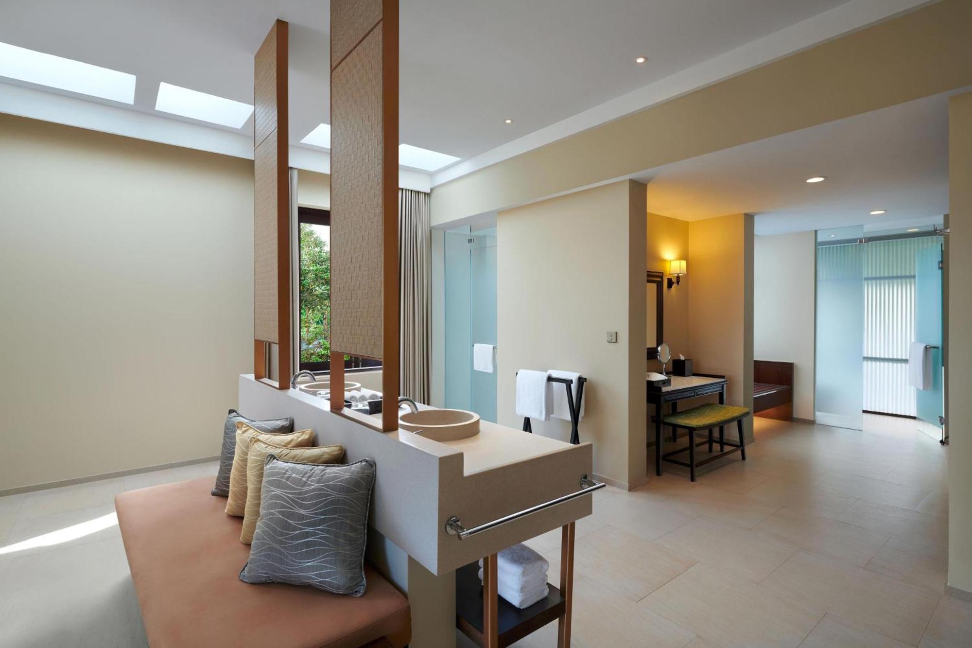 Suite VanaBelle avec 1 Lit King-Size, Canapé-Lit et Piscine - Vue sur Océan