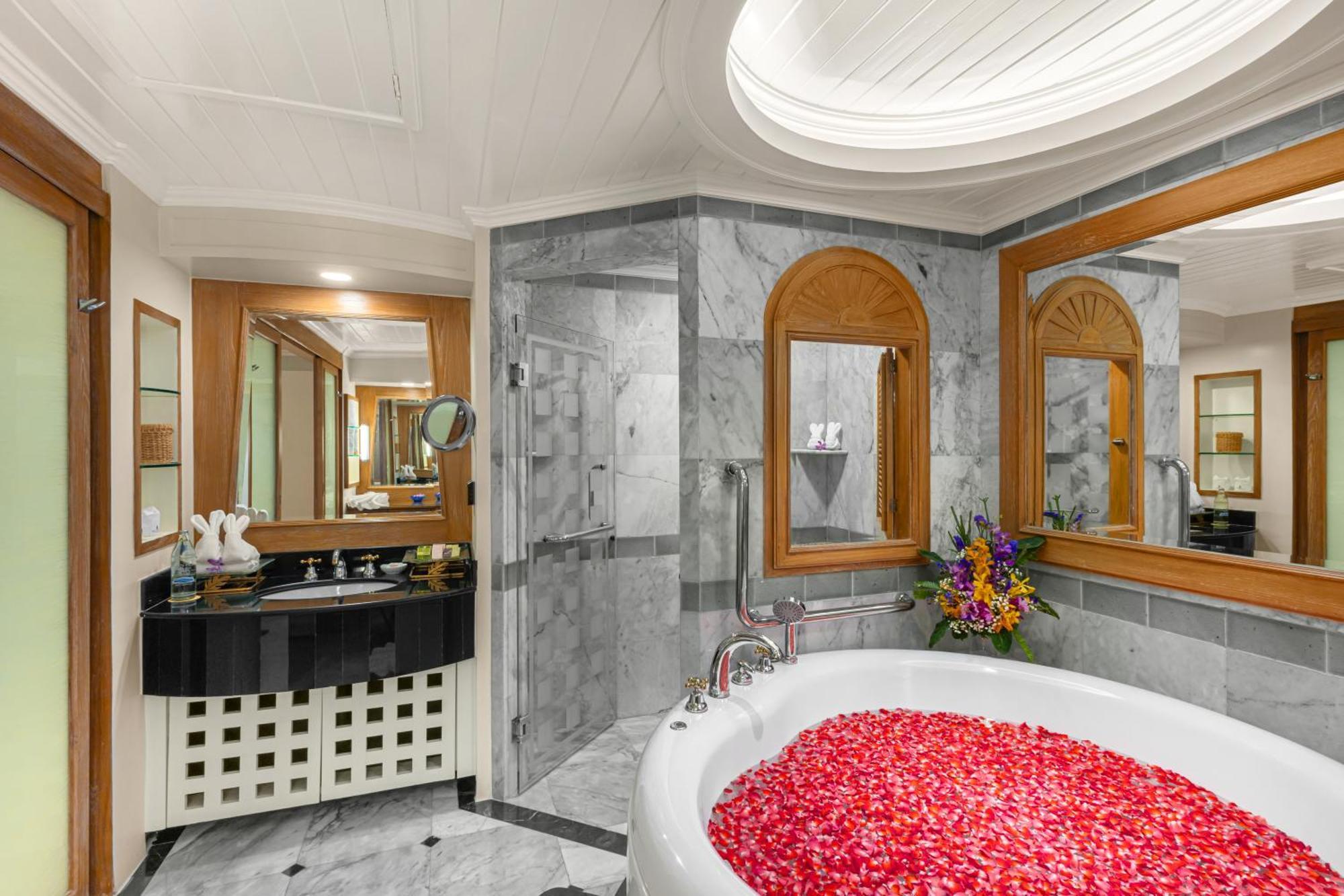 Royal Wing Suite (1 bedroom)